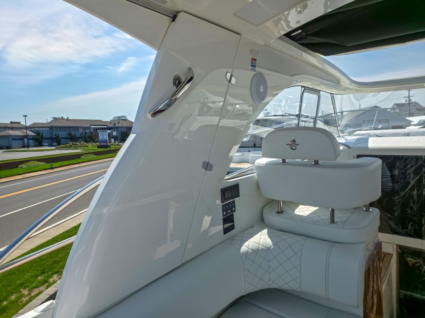 2026 Marex 310 Sun Cruiser - Image 14