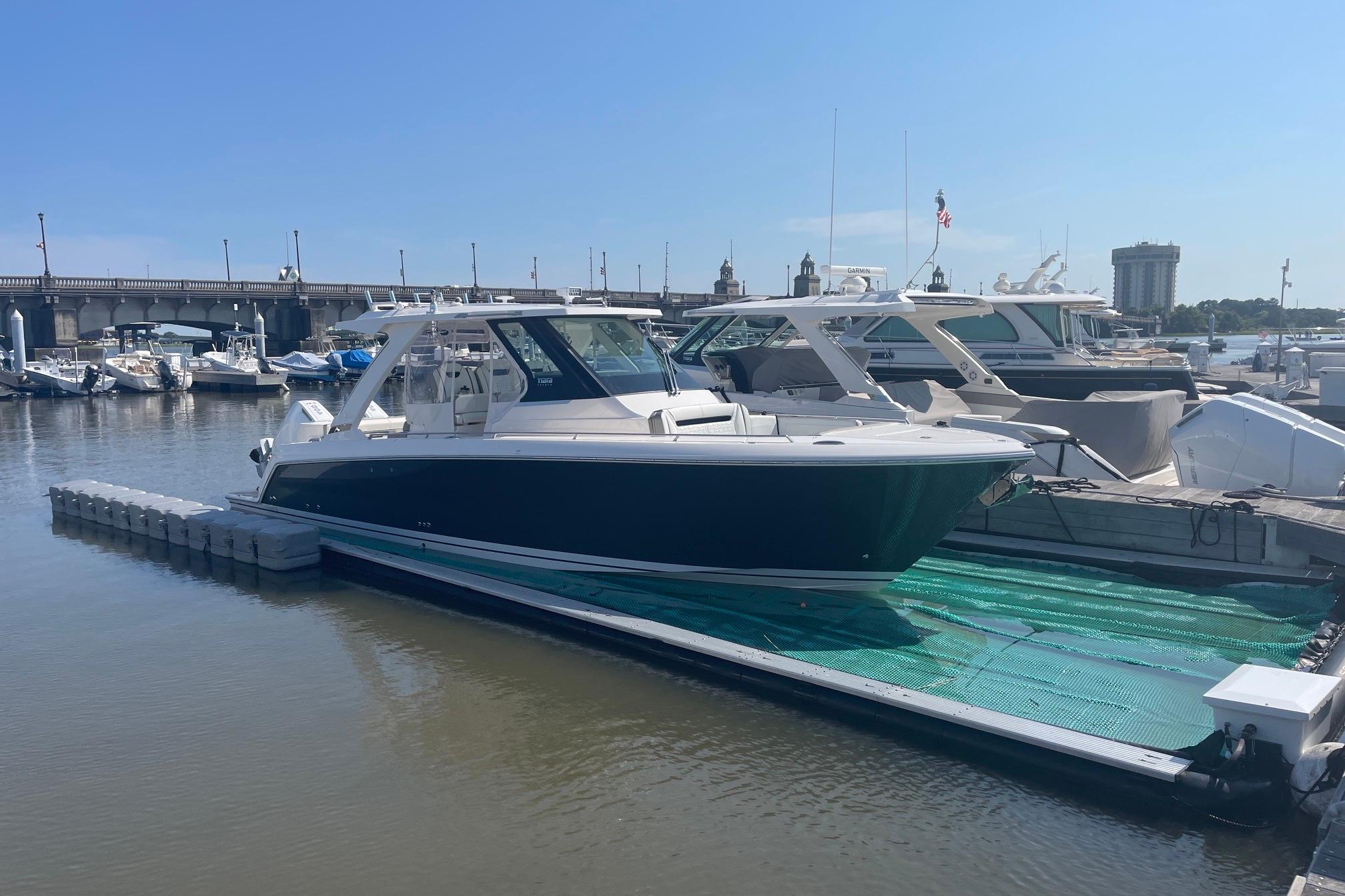 2024 Tiara Yachts 34 LS