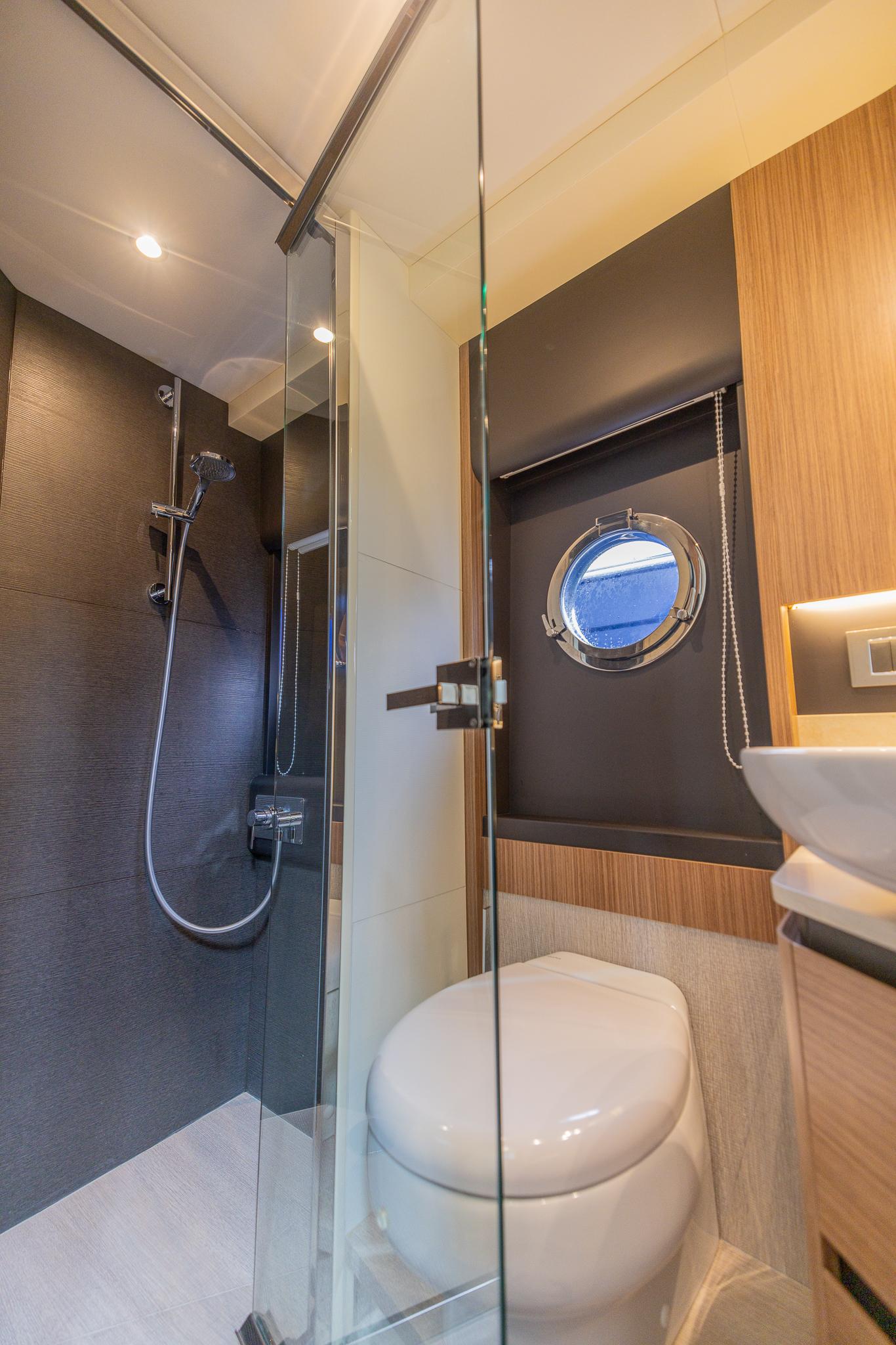 2019 Absolute 50 Fly - 67