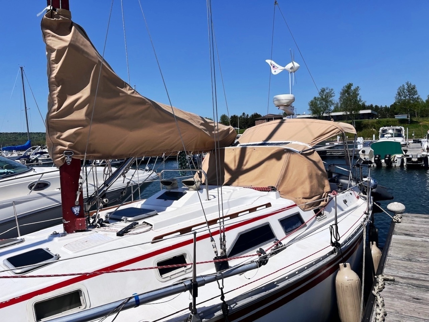 1983 Hunter 34 - Image 2