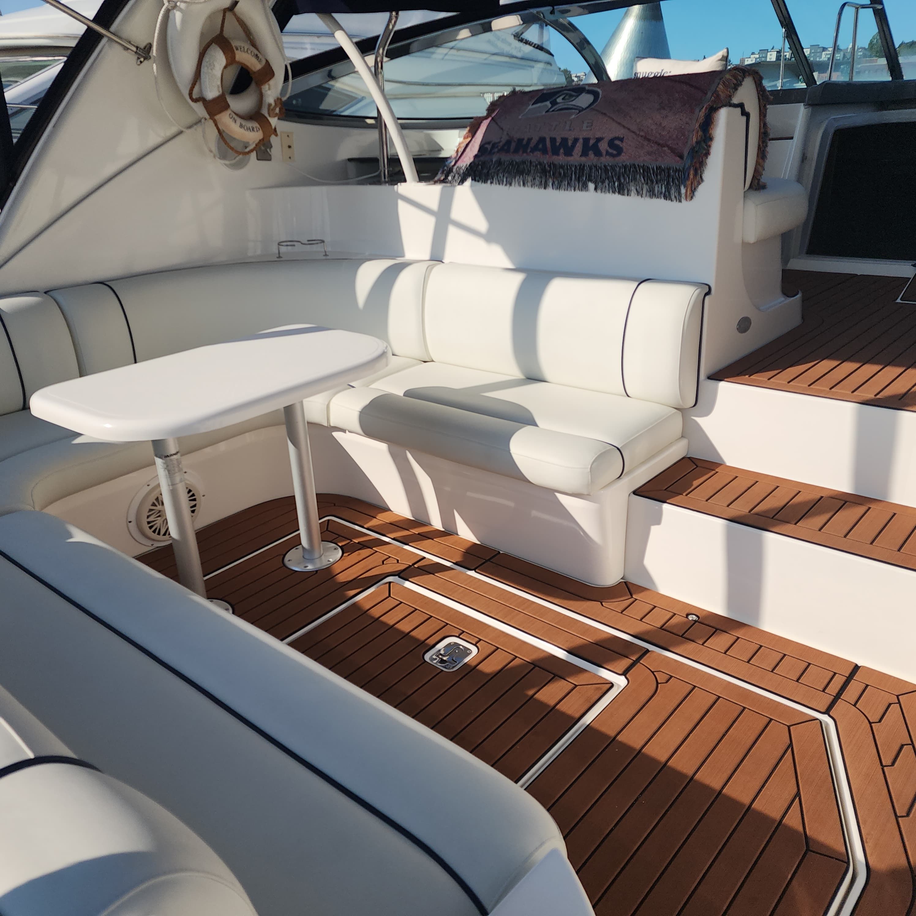 2005 Cruisers Yachts 440 Express - 15