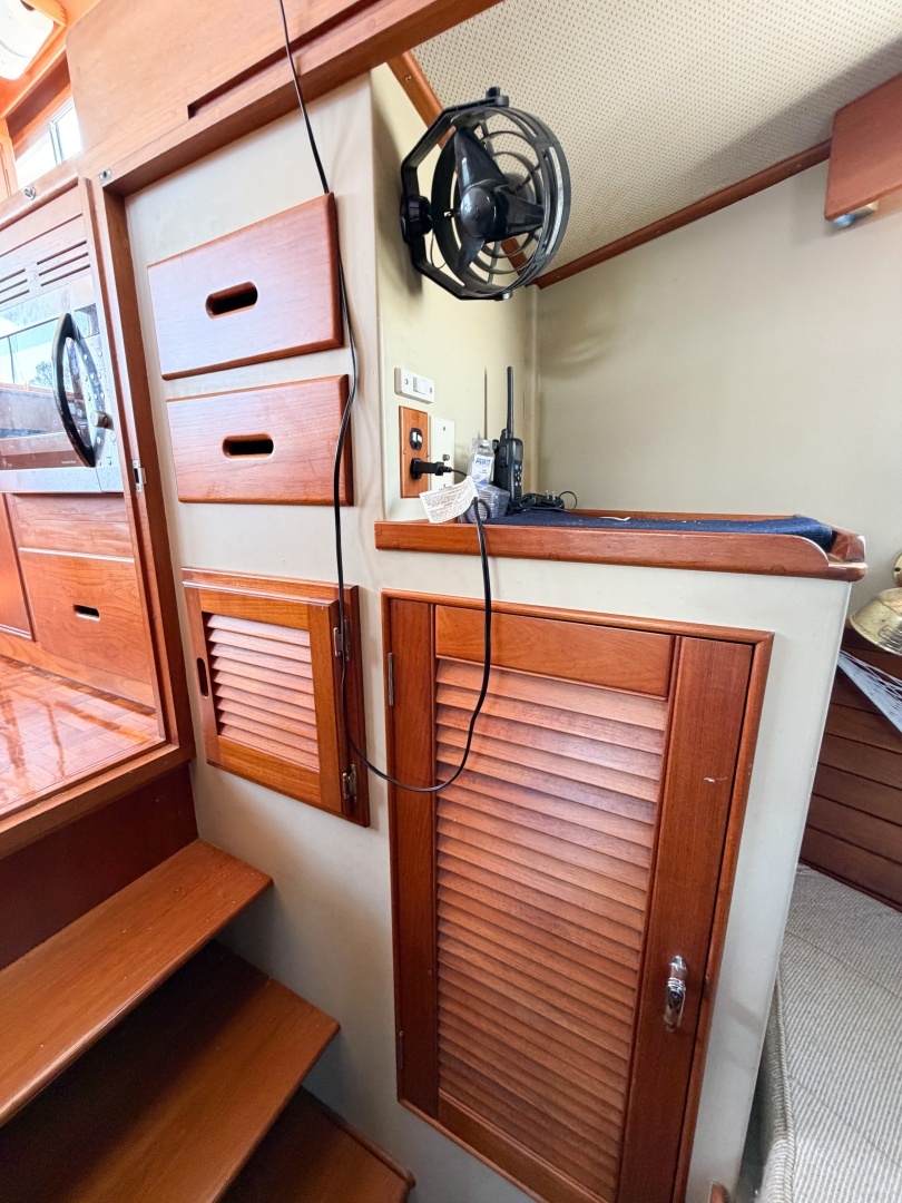 1991 Grand Banks 36 - Image 48