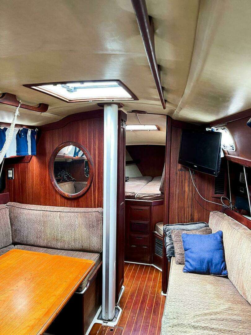 1987 Ericson — - Image 34