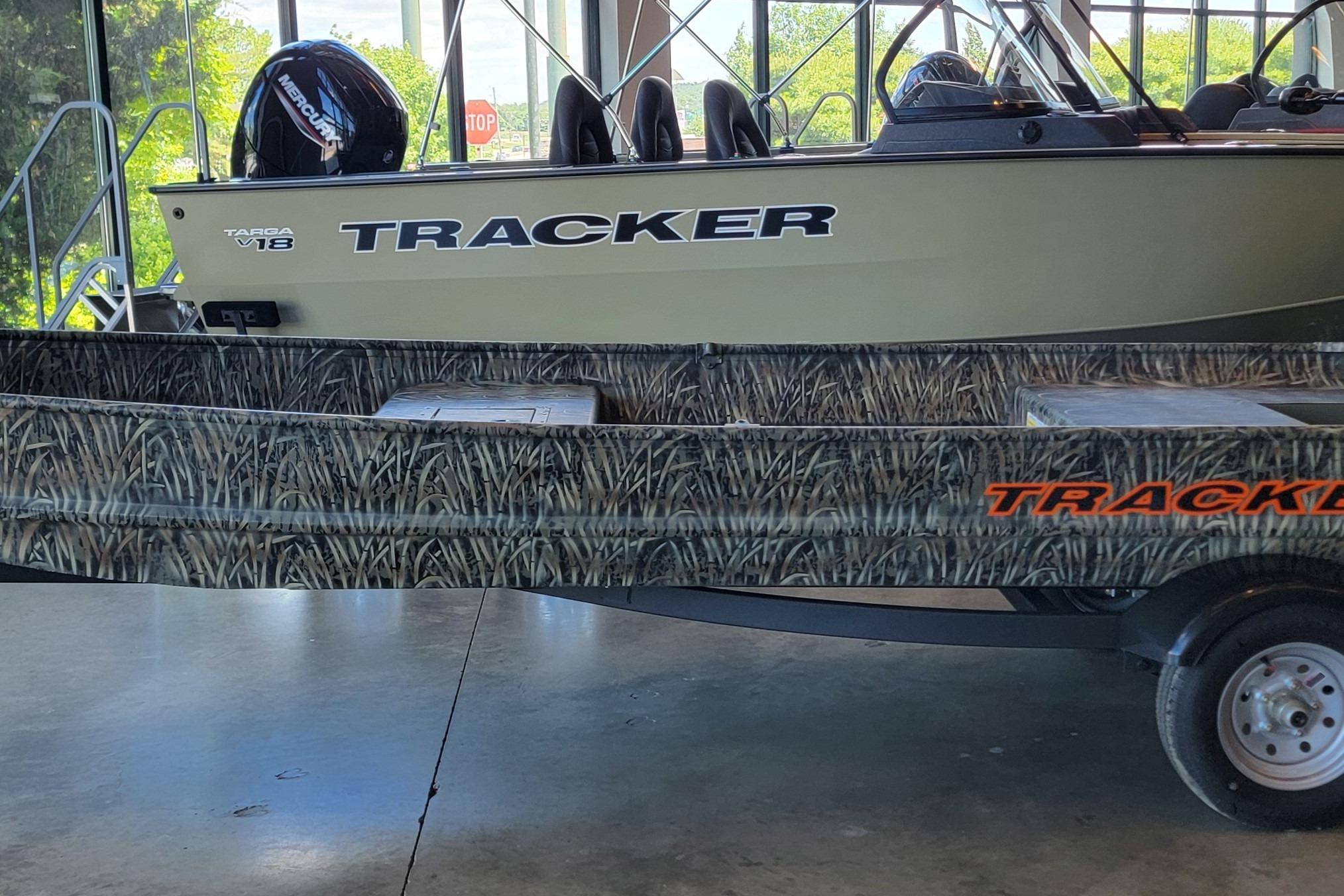 2026 Tracker Grizzly 15 Jon