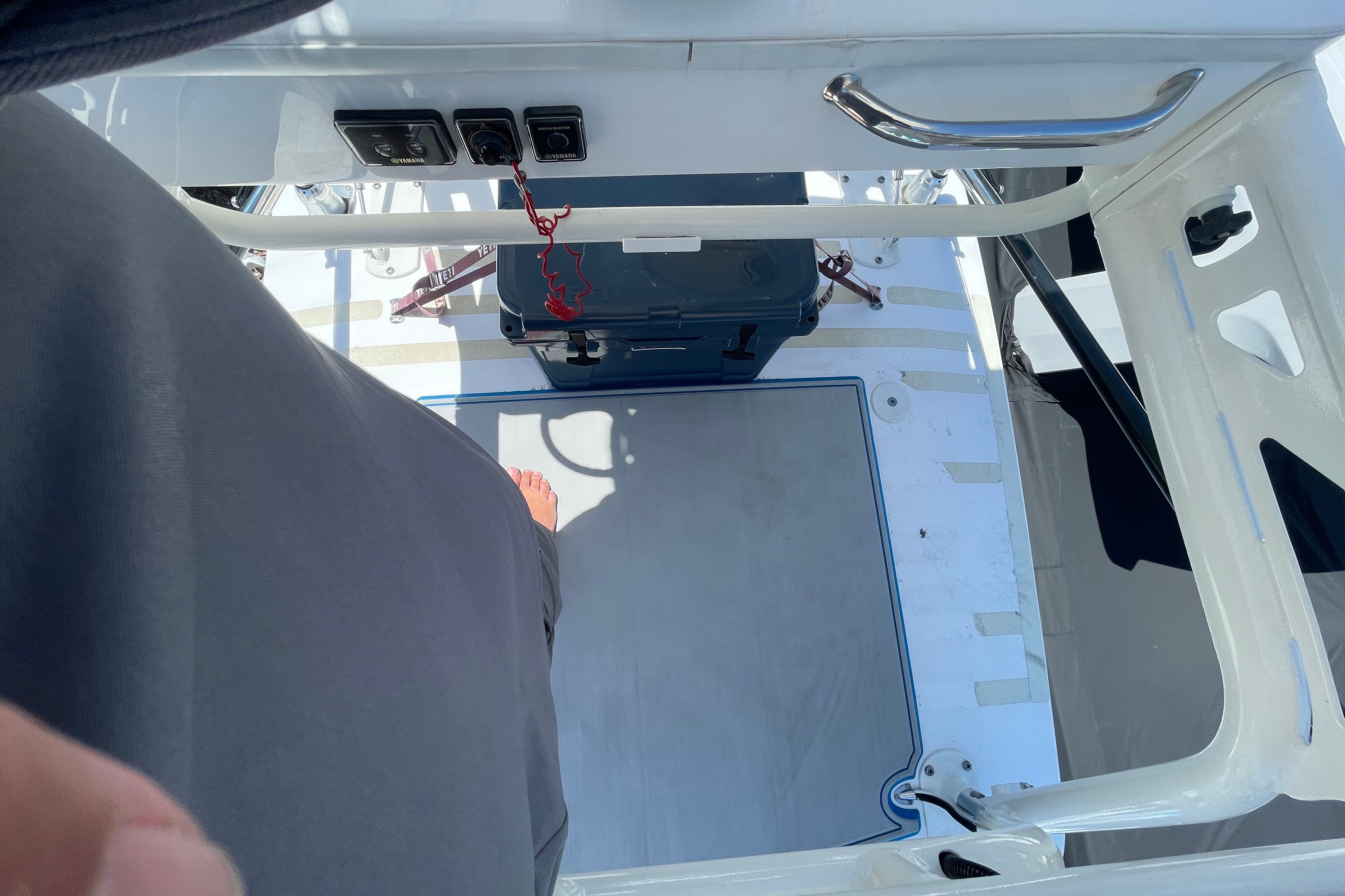 2017 Everglades 325 Center Console - 76