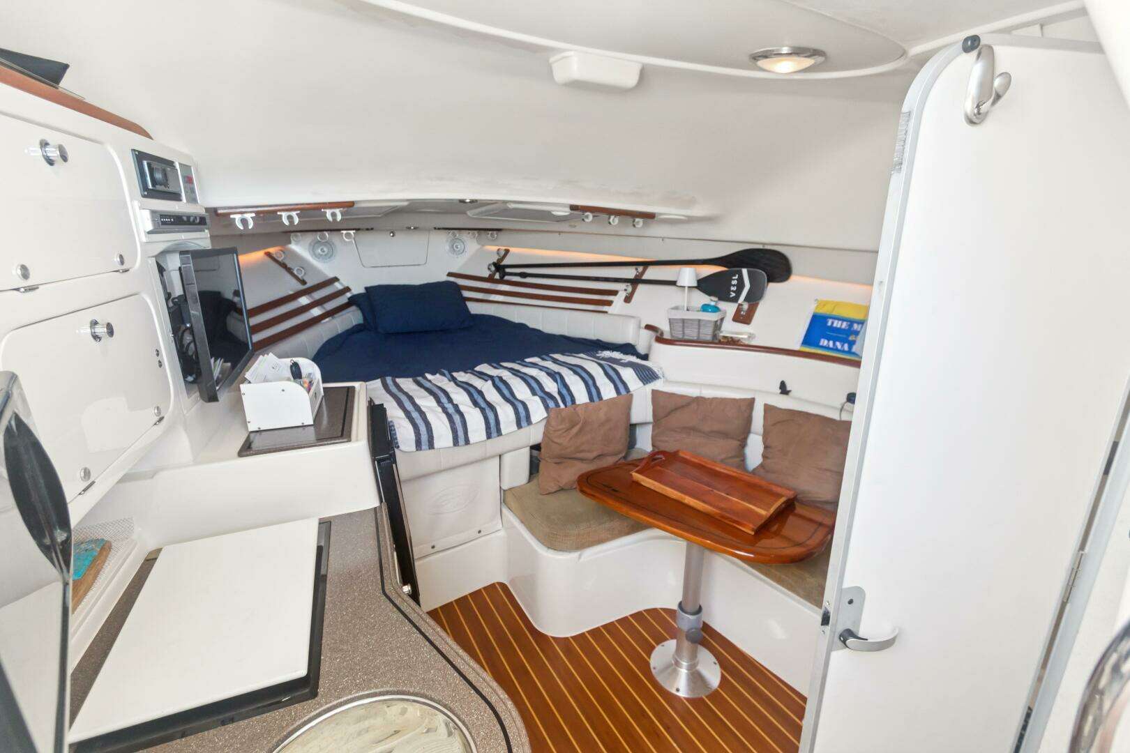 2006 Grady-White 330 Express - Image 3