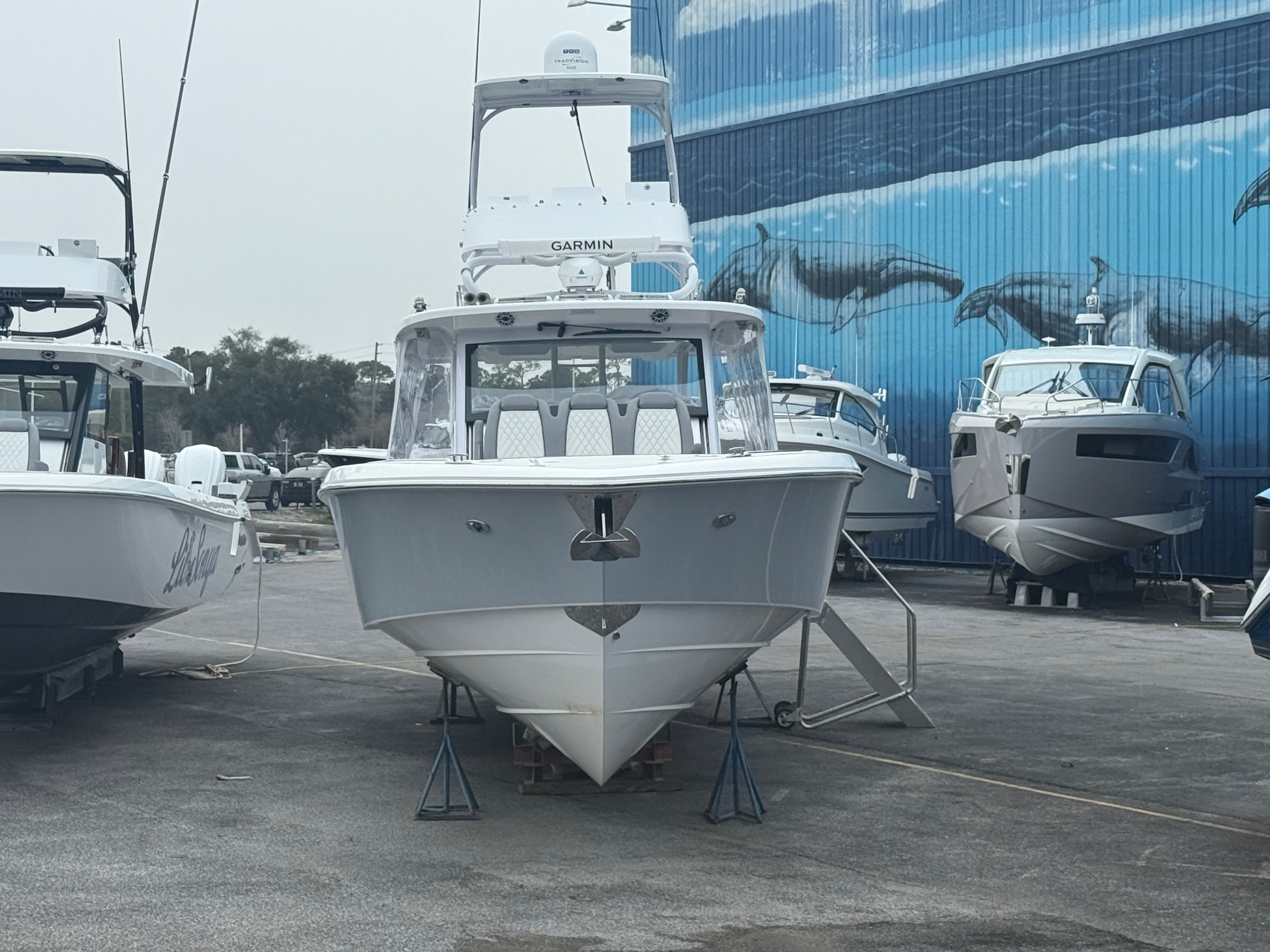 2022 Everglades 455 Center Console