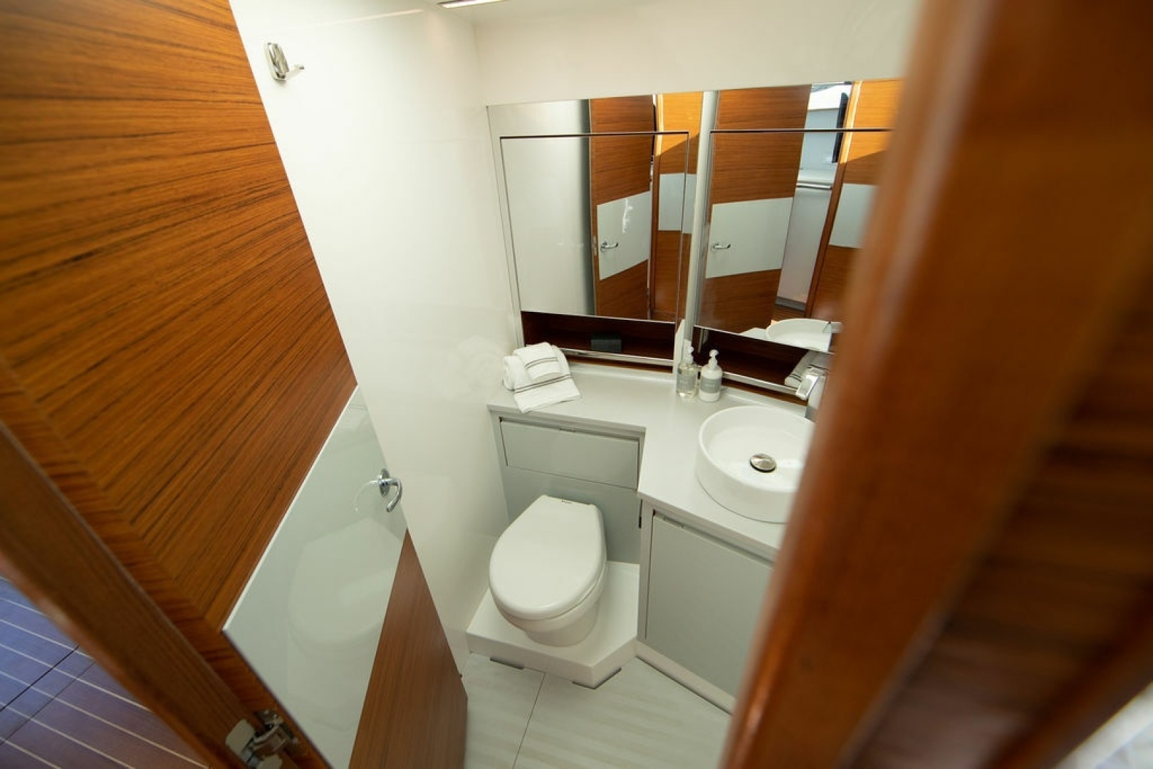 2027 Bertram 35 Flybridge - Image 30
