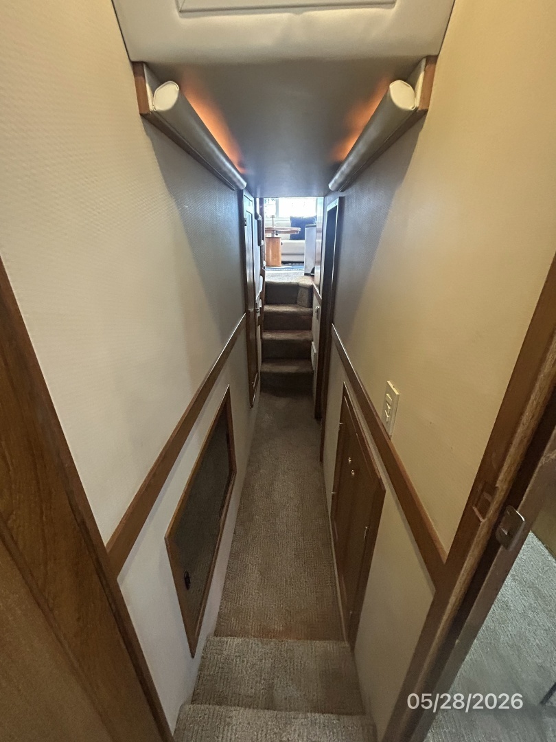 1998 Bayliner 4788 - Image 61