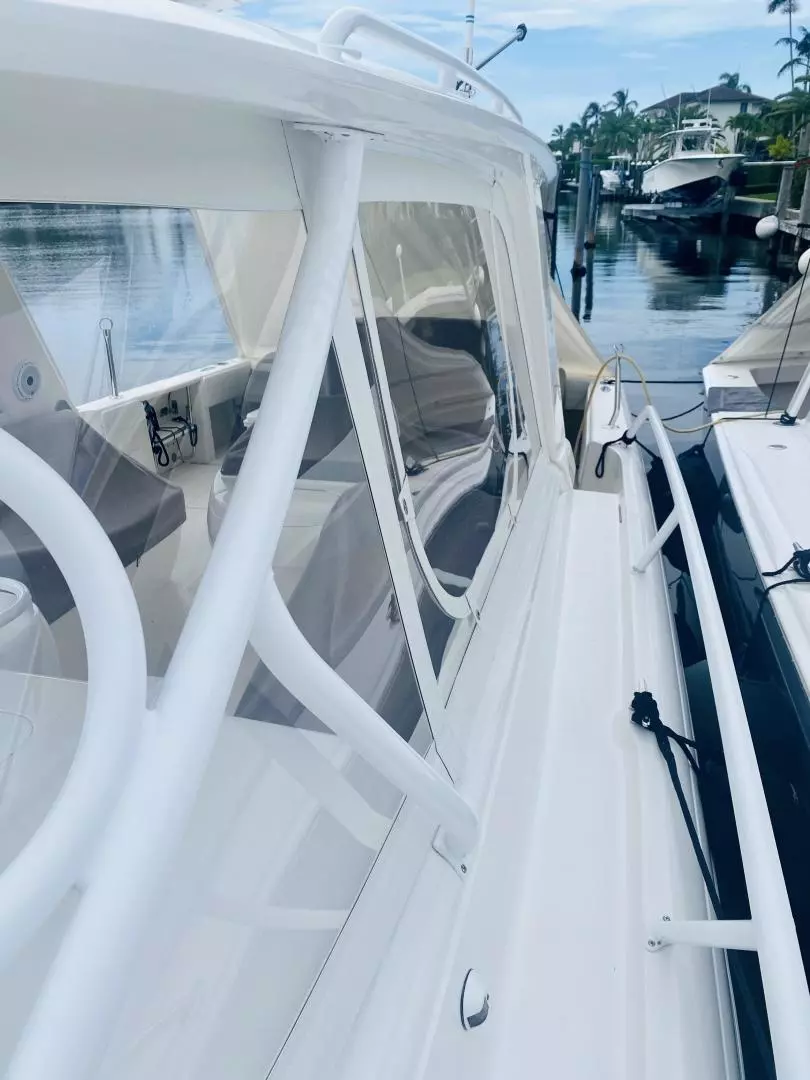 2008 Intrepid 390 Sport Yacht - Image 17