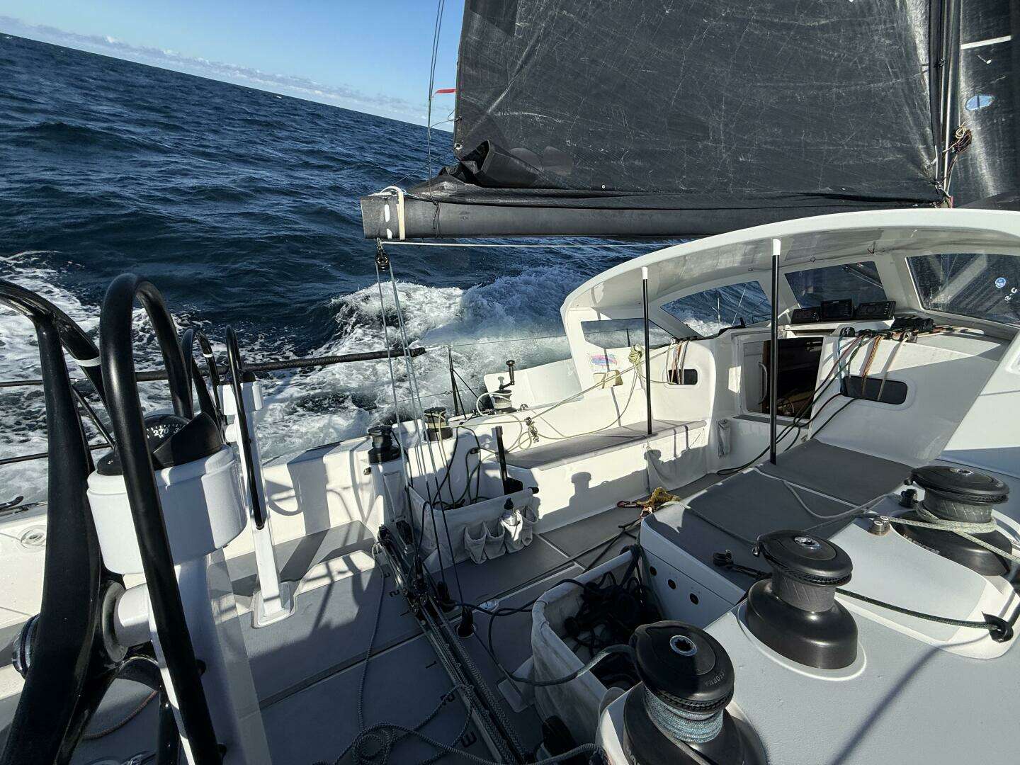 2018 J Boats J121 - Image 43