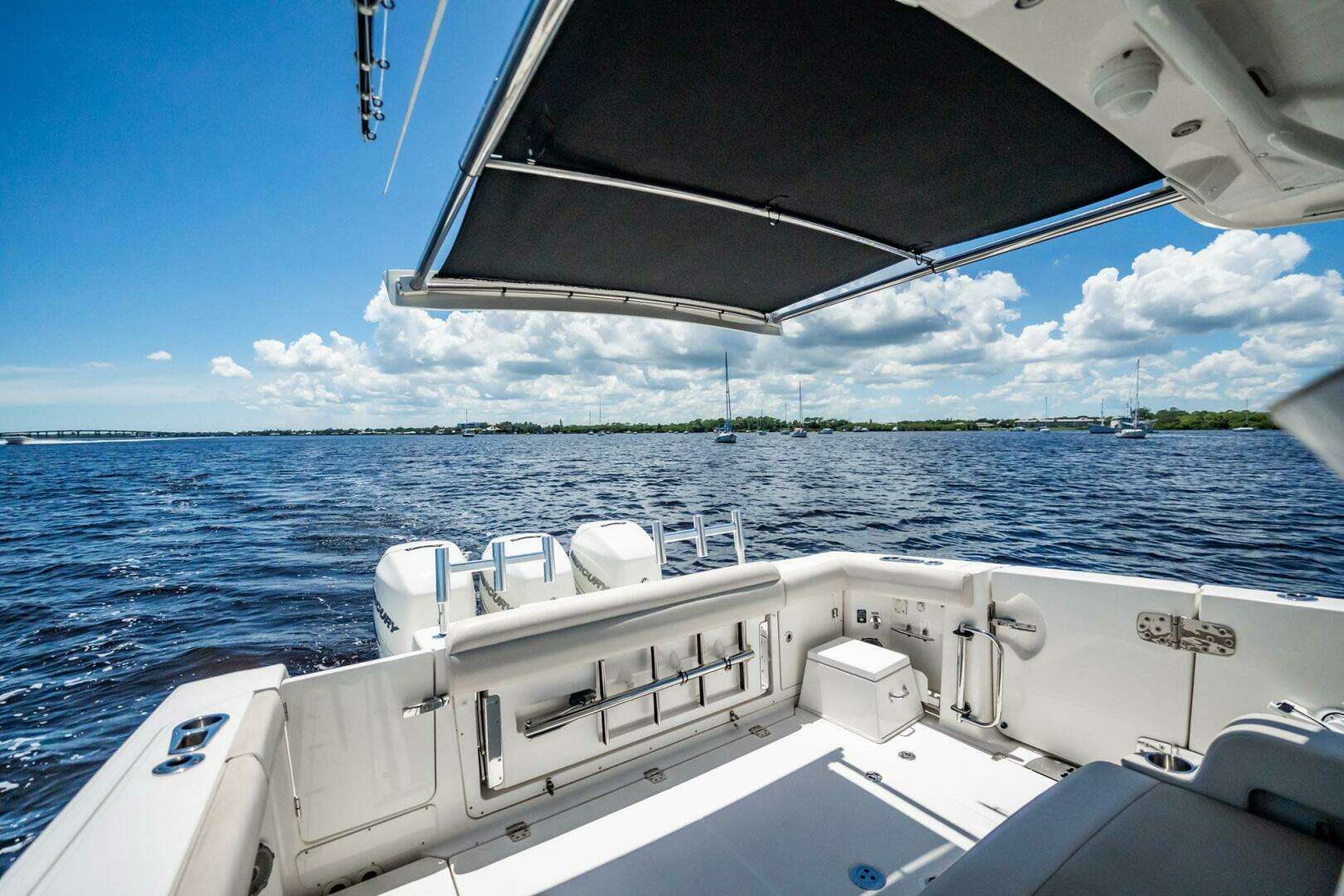 2018 Boston Whaler 380 Outrage - Image 39