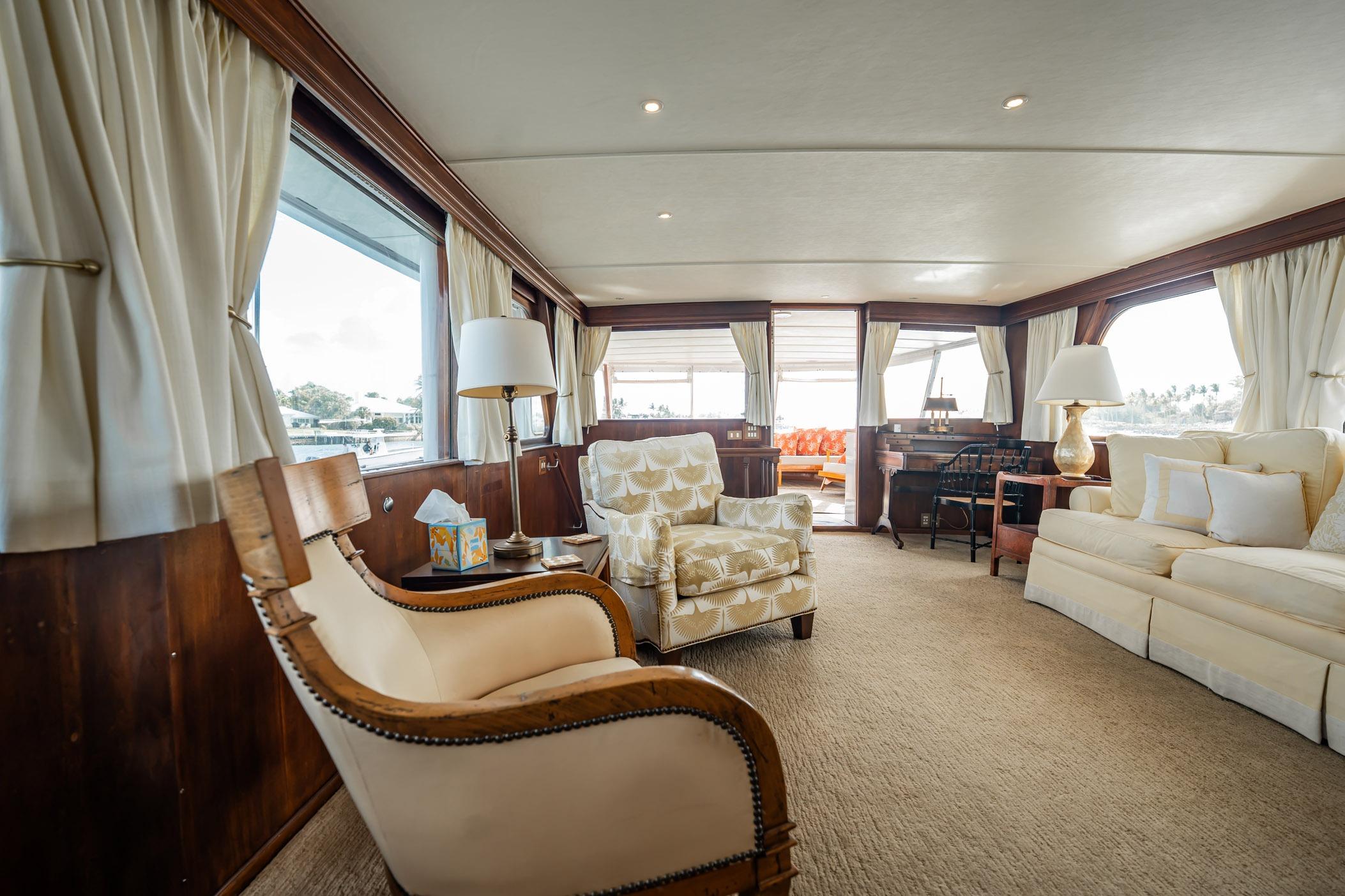 1972 Trumpy 72 Motor Yacht - 17