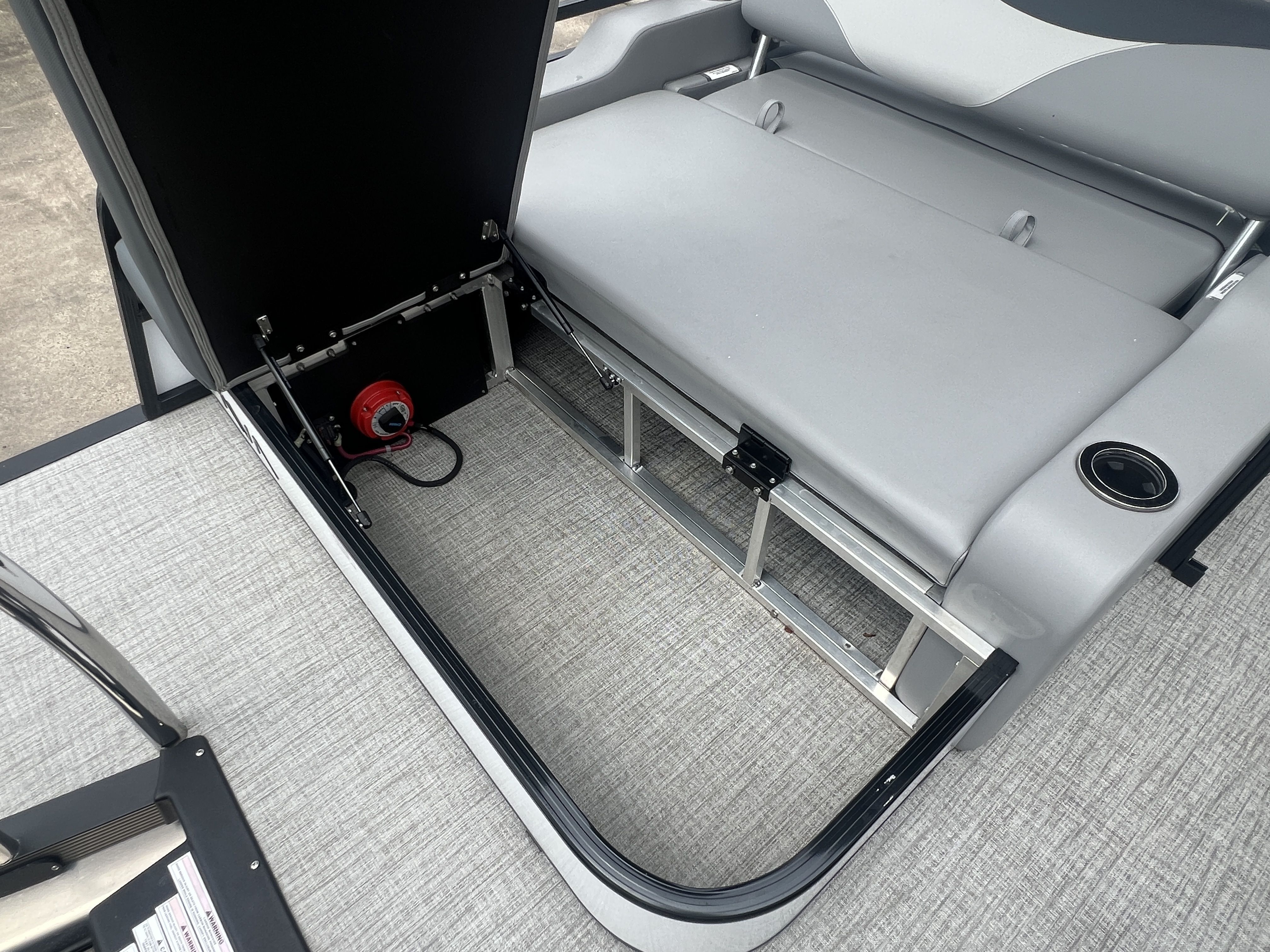 2025 Avalon LSZ Versatile Rear Bench - 23' - 34