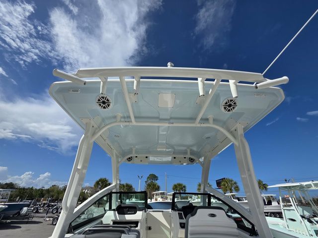 2026 Robalo R277 - 13