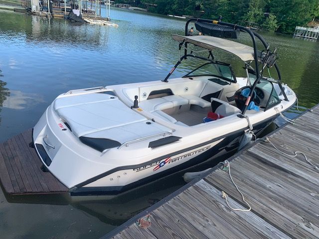 2001 Correct Craft Super Air Nautique