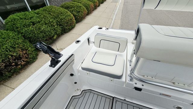 2020 Yamaha Boats 195 FSH Sport - 13