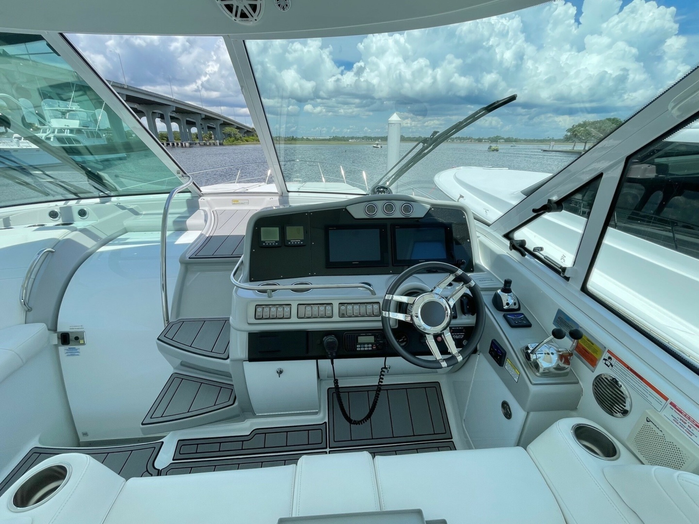 2008 Formula 45 Yacht - Image 12