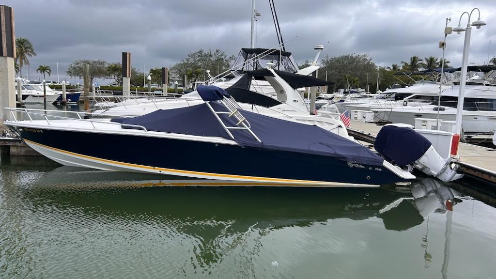 2006 Marlago FS 35 Cuddy