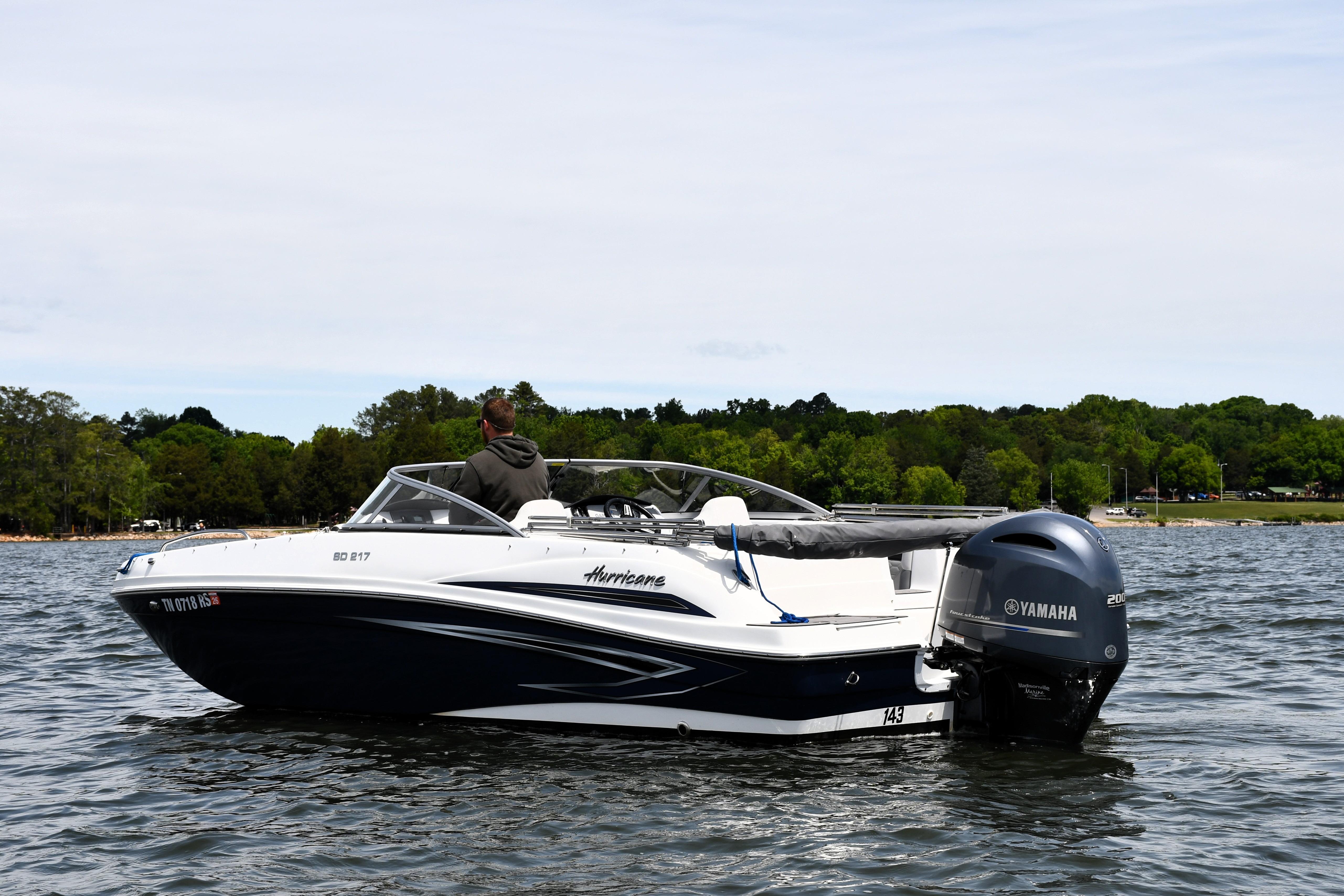 2023 Hurricane SunDeck 217 OB