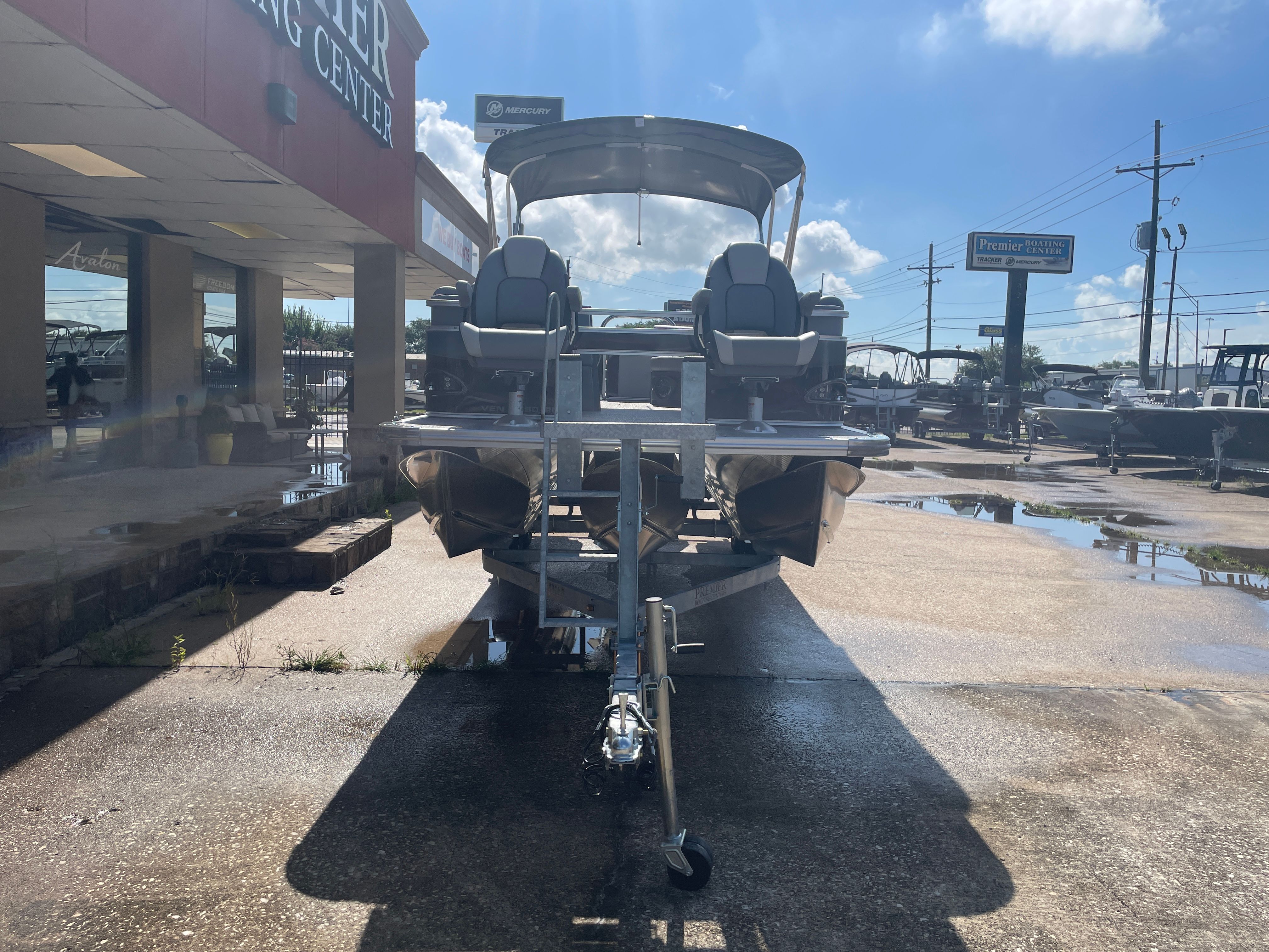 2025 Avalon Venture Fish N Cruise - 23' - 5