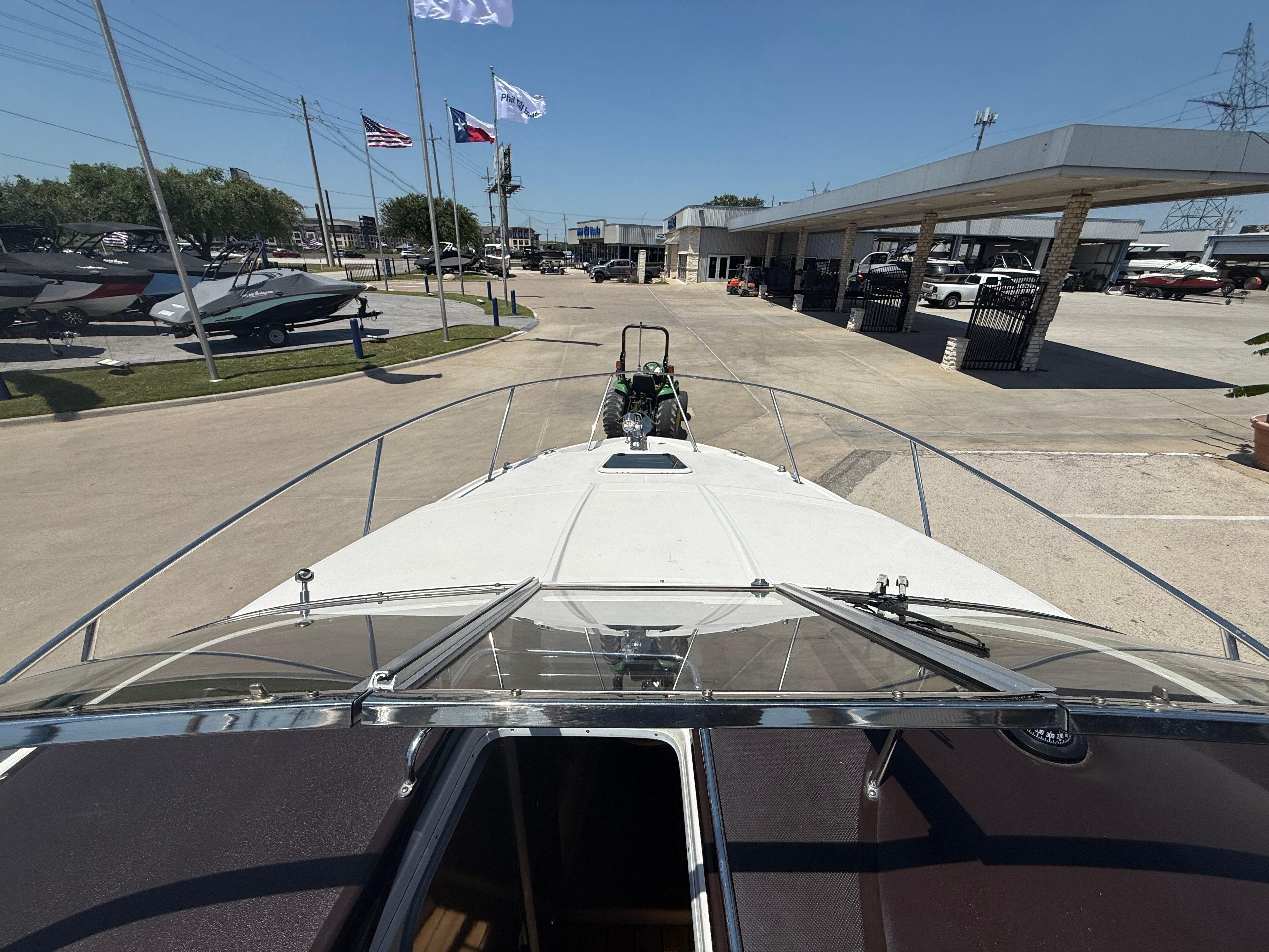 2015 REGAL 30 EXPRESS - Image 45