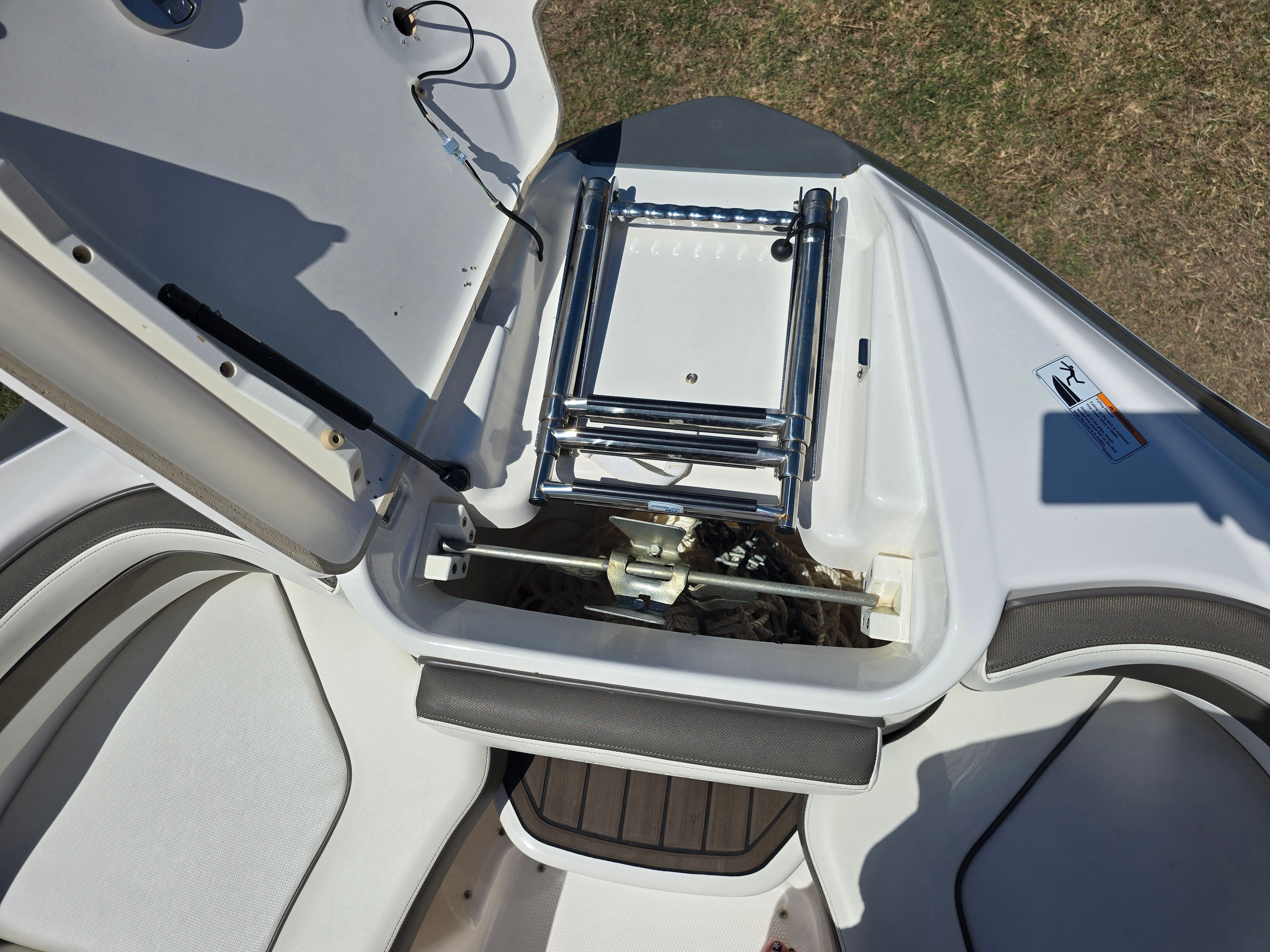 2015 Yamaha Boats 242 Limited S - 33