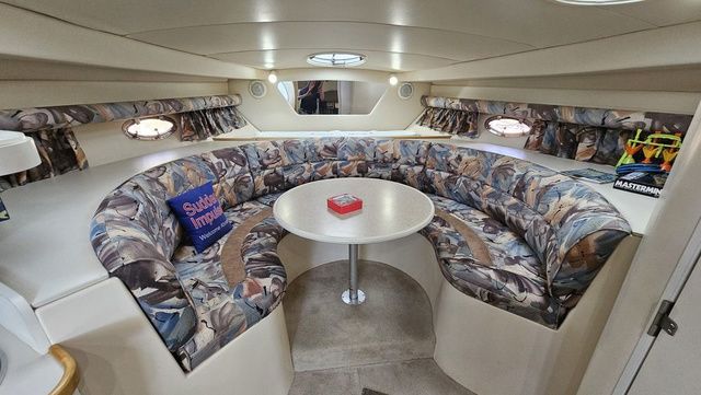 1996 Cruisers Yachts 3570 Esprit - 22