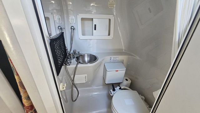 2000 Crownline 242 CR - 20