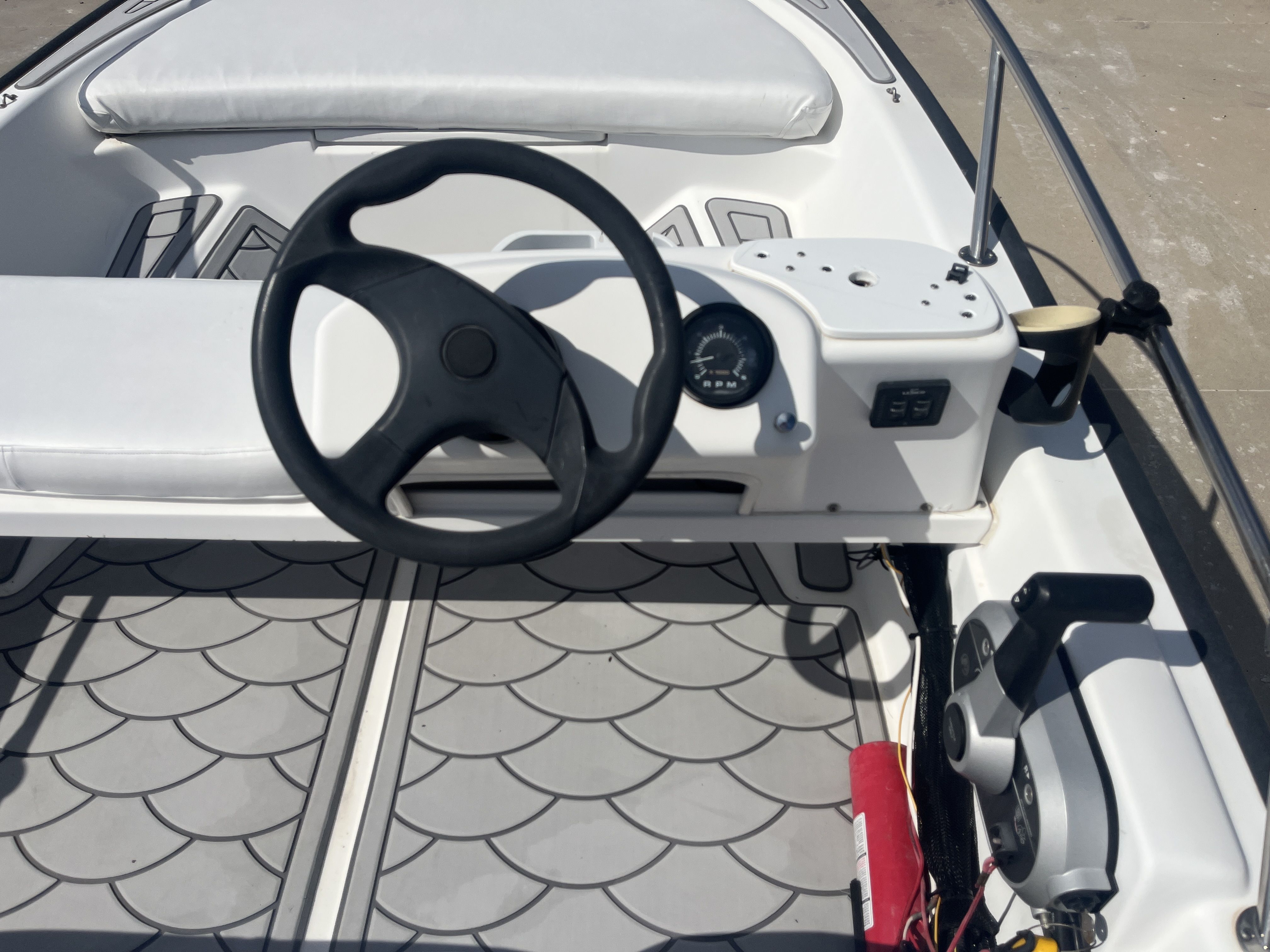 2002 Boston Whaler 130 Sport - 22