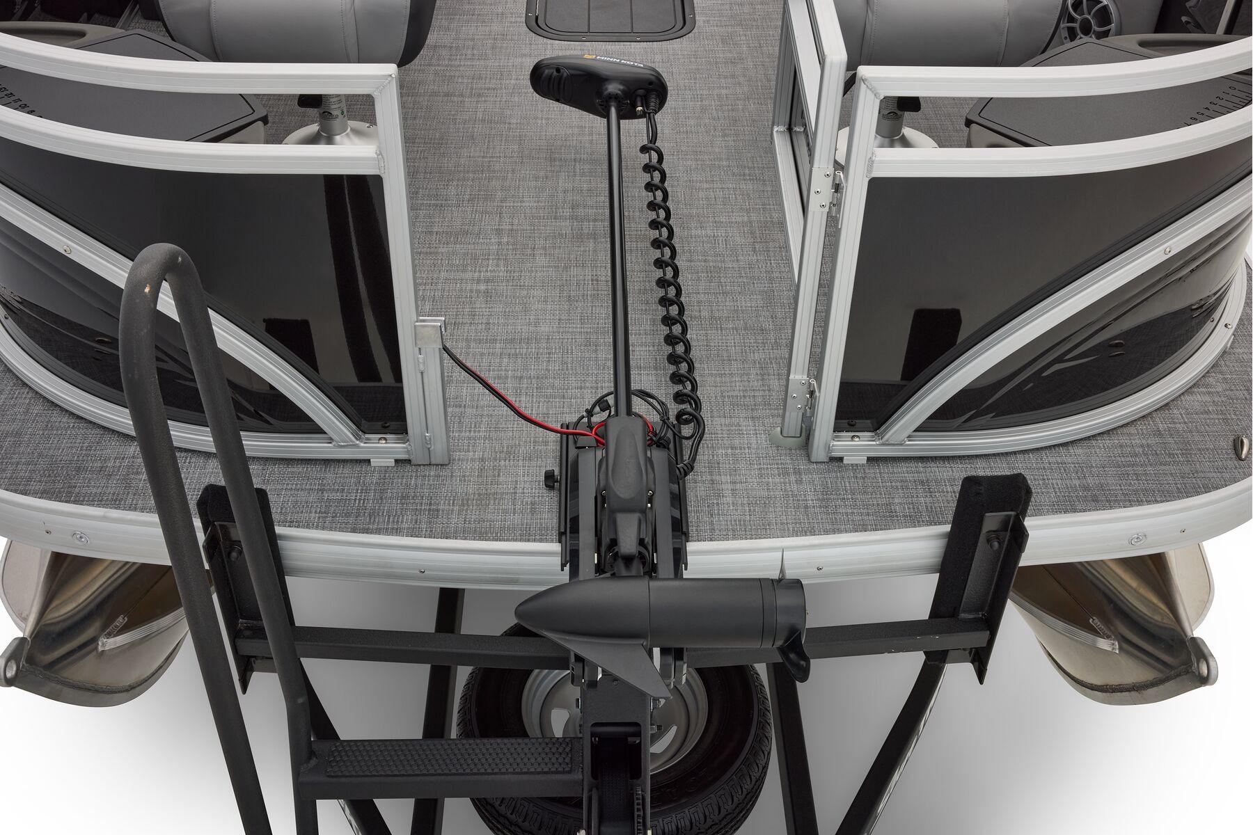 2026 Sun Tracker Sportfish 24 XP3 - 38