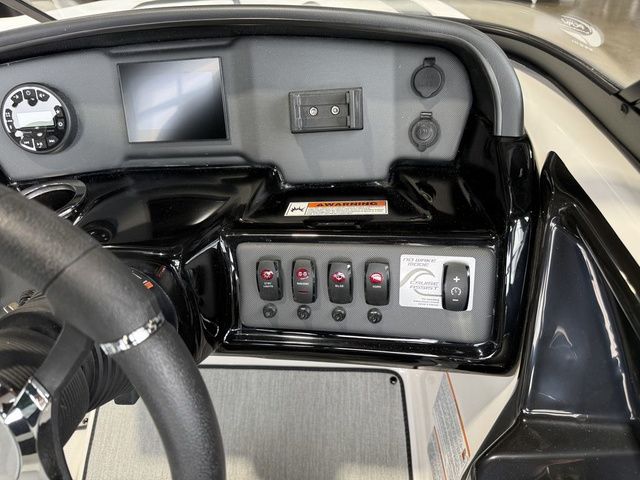 2026 Yamaha Boats AR195 - 18