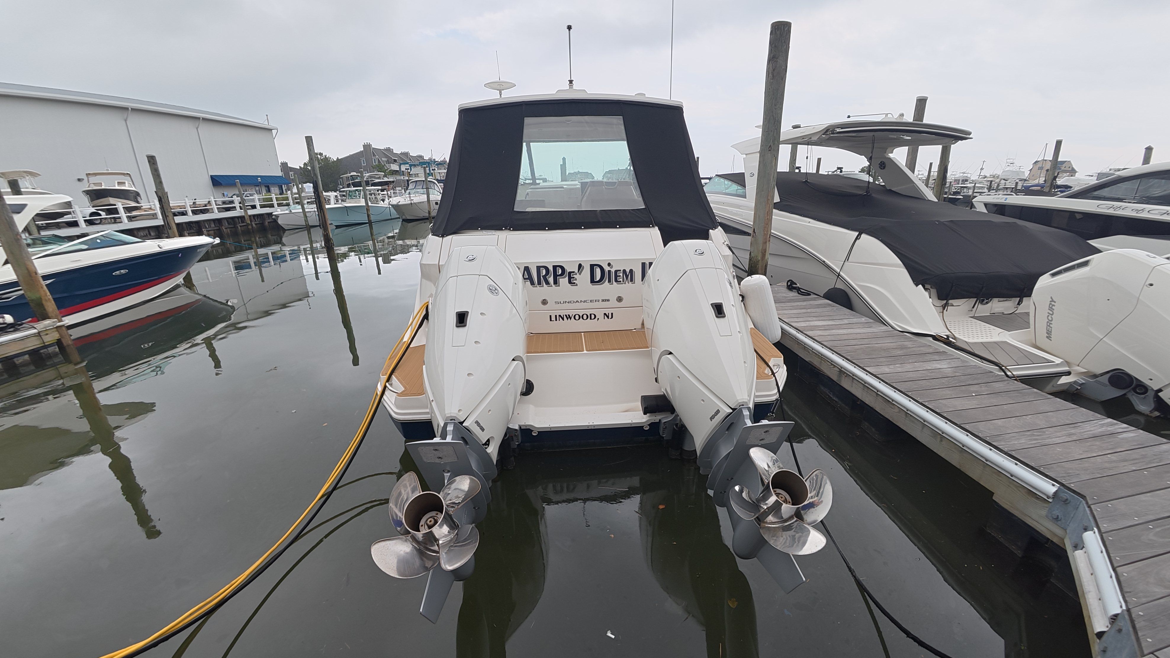 2025 Sea Ray Sundancer 320 Outboard - 29