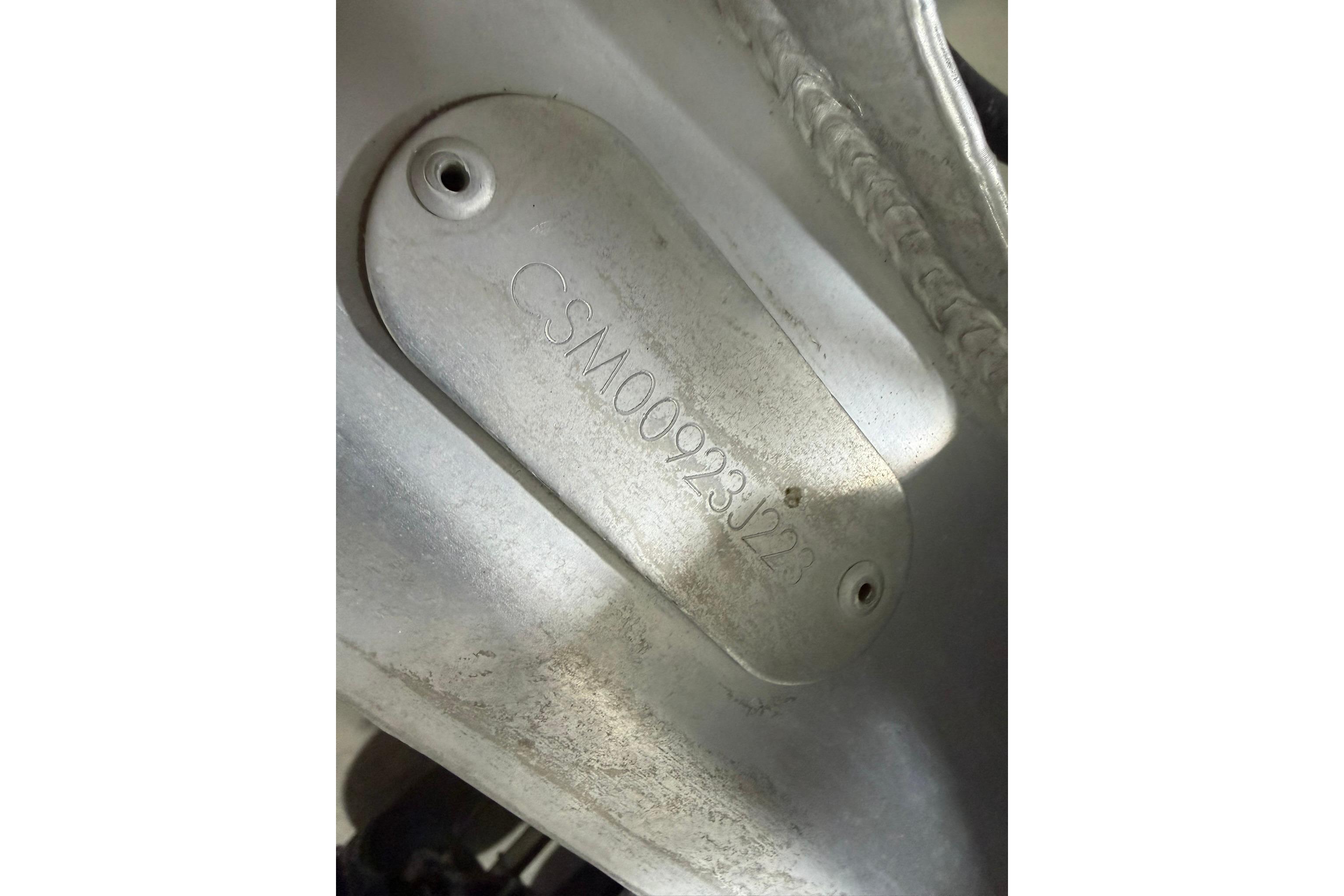 2023 Crest Classic LX 200 serial number plate, engraved with "CSM009231223".