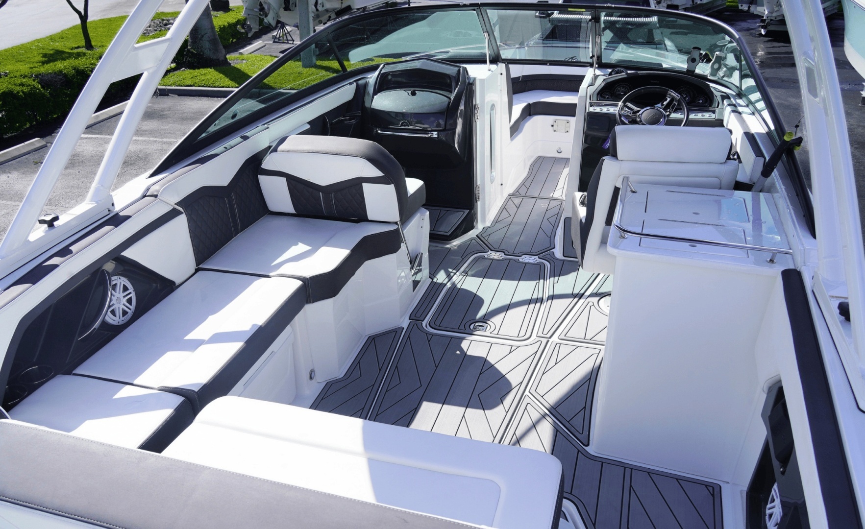 2023 Monterey 255SS - Image 6