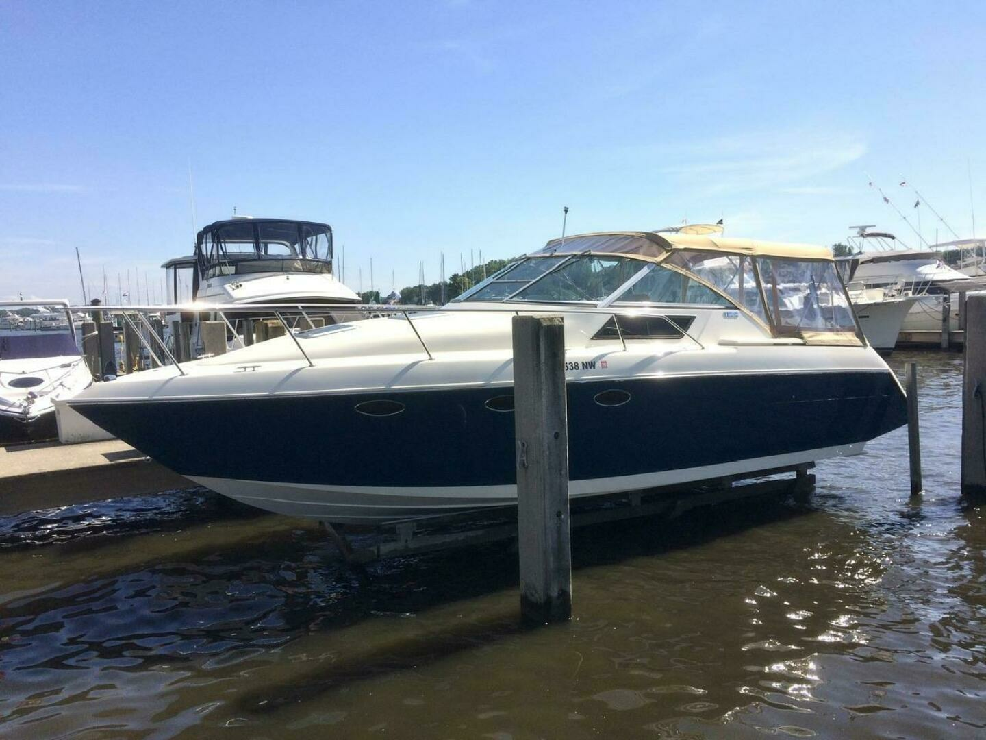 1988 Tiara Sport 310 Sport Cruiser - Image 8
