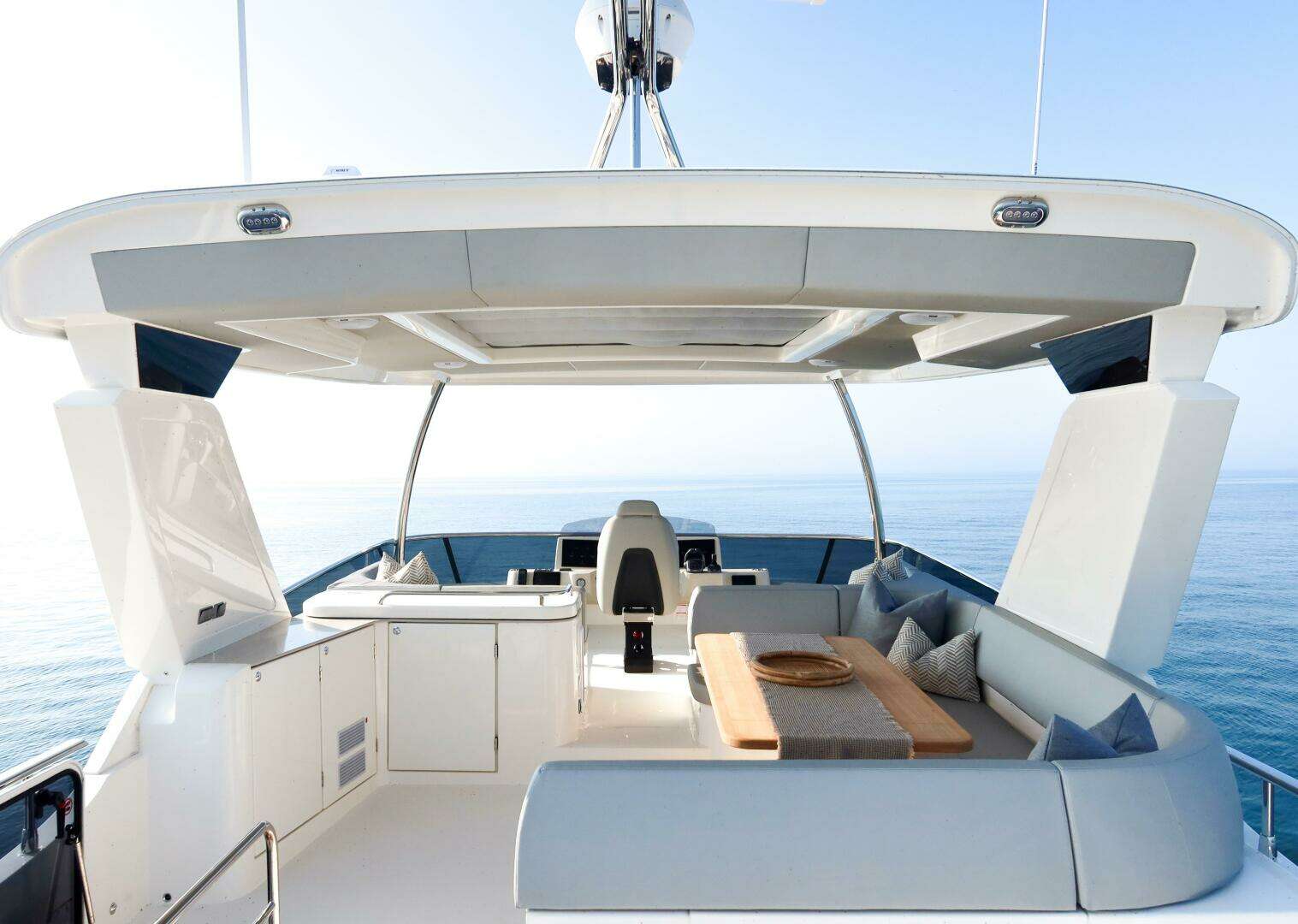2026 Absolute 58 Navetta - Image 44