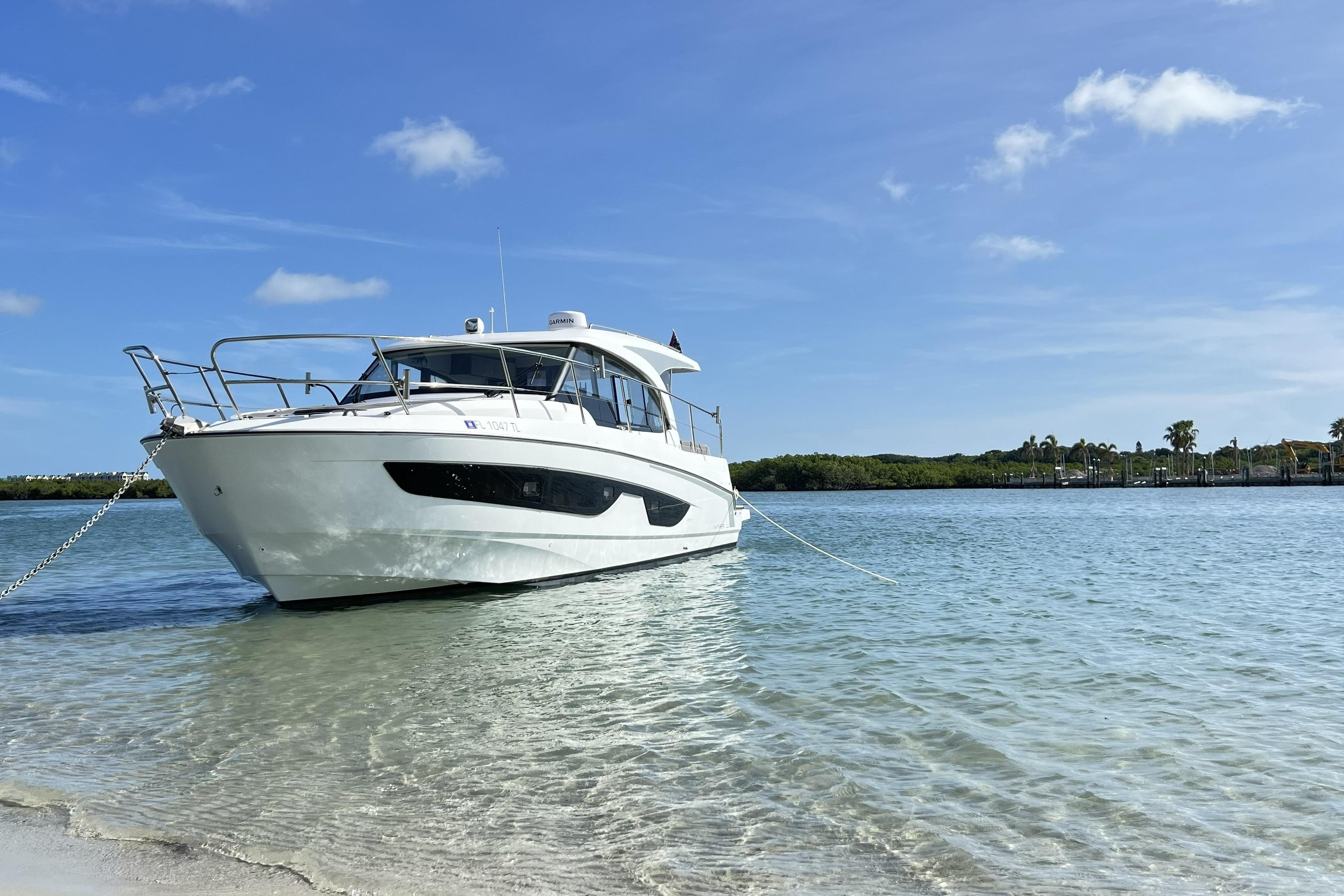 2023 Beneteau Antares 11