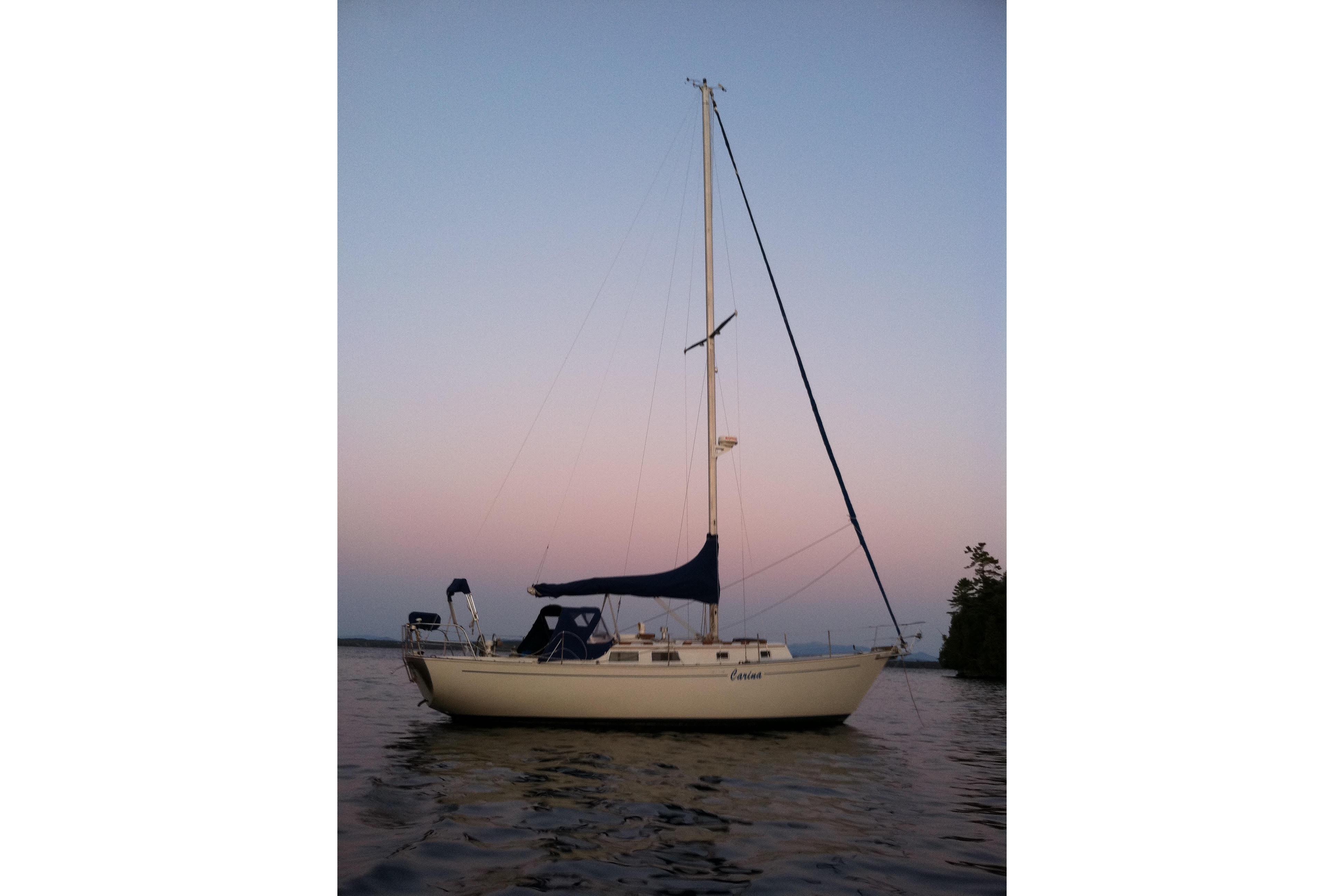 1981 Hinterhoeller Niagara 35