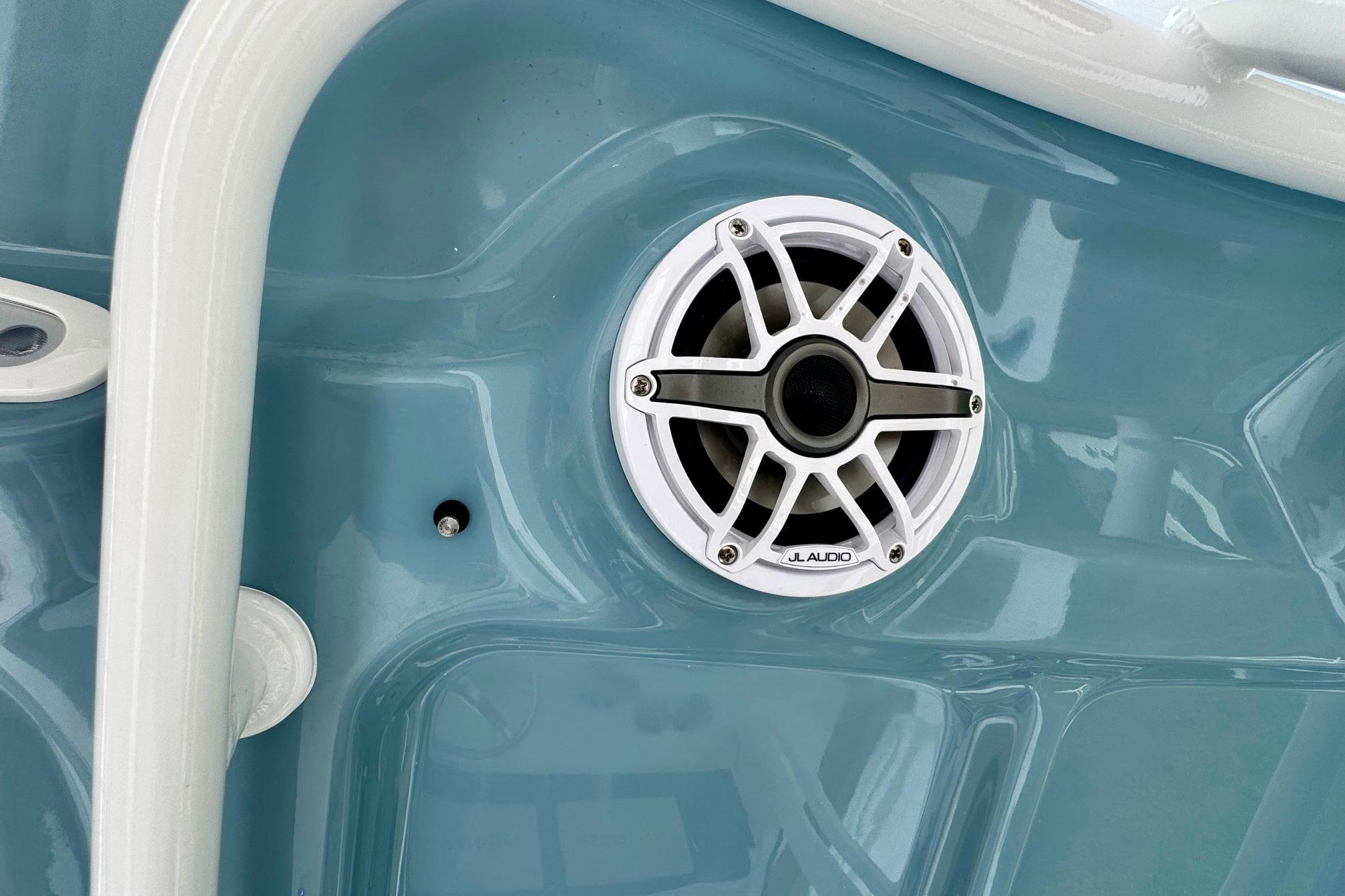 Speaker on 2026 Sea Hunt Ultra 275 SE boat, featuring JL Audio system.