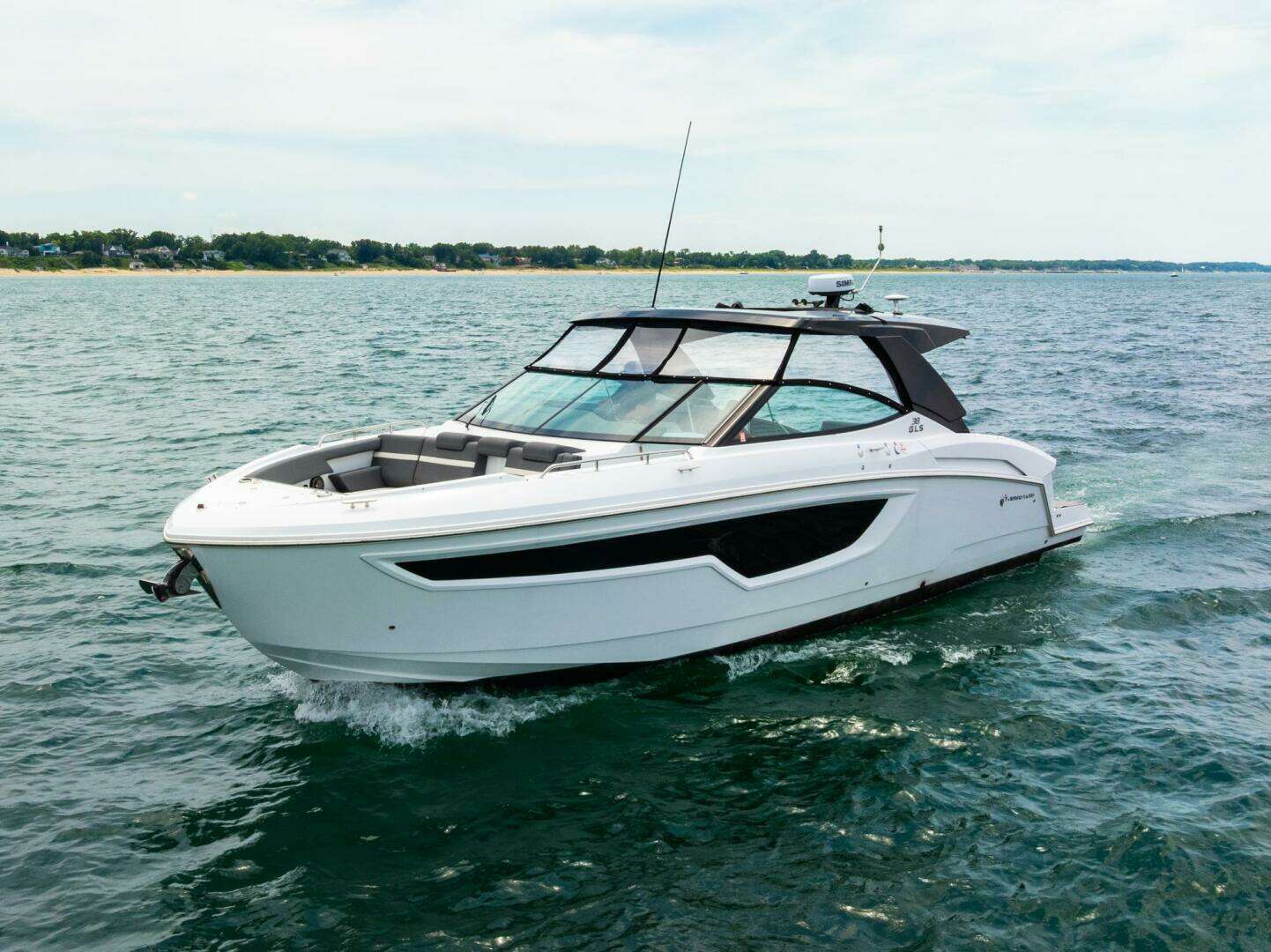 2021 Cruisers Yachts — - Image 13