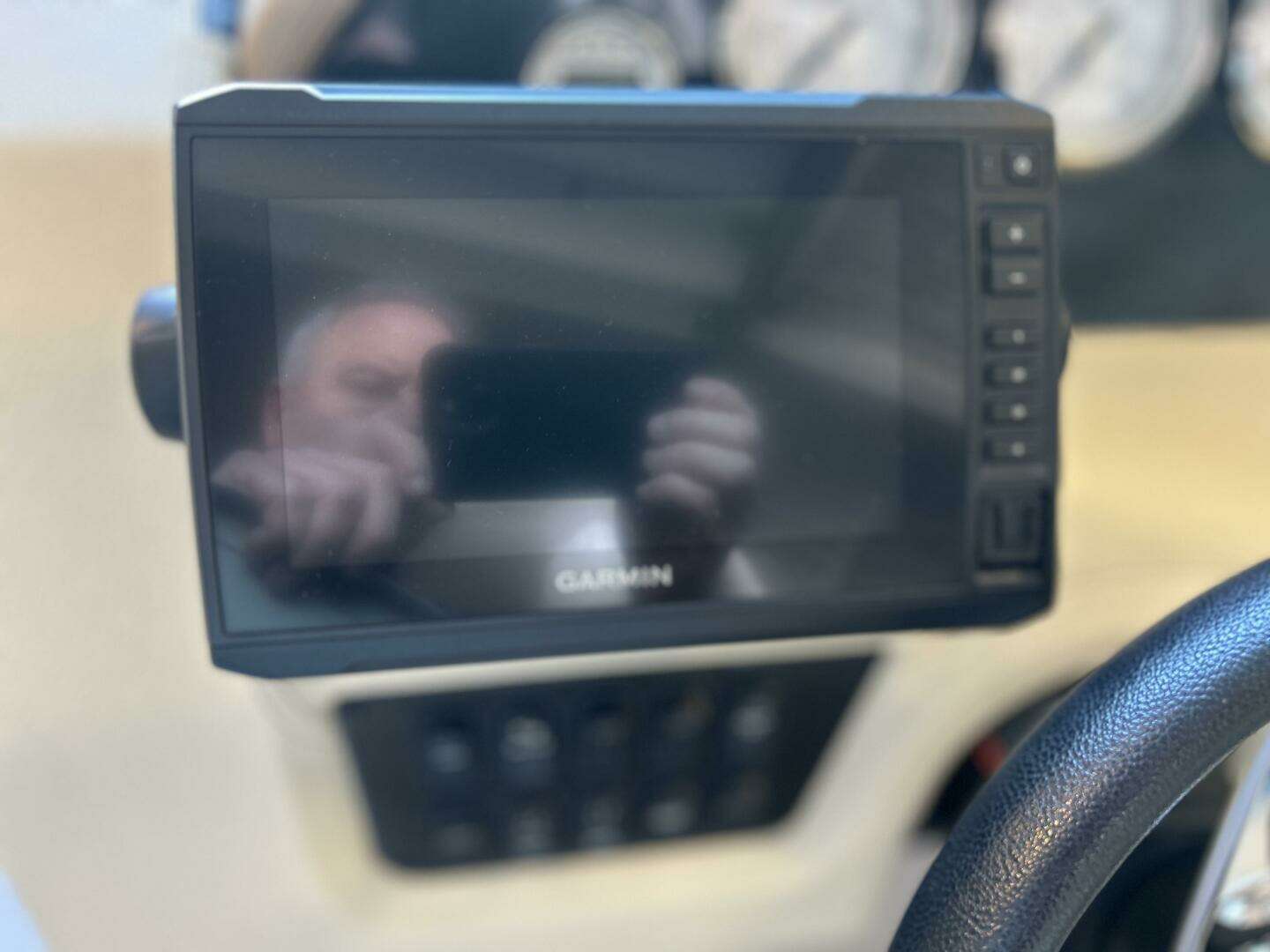 2019 Regal — - Image 8