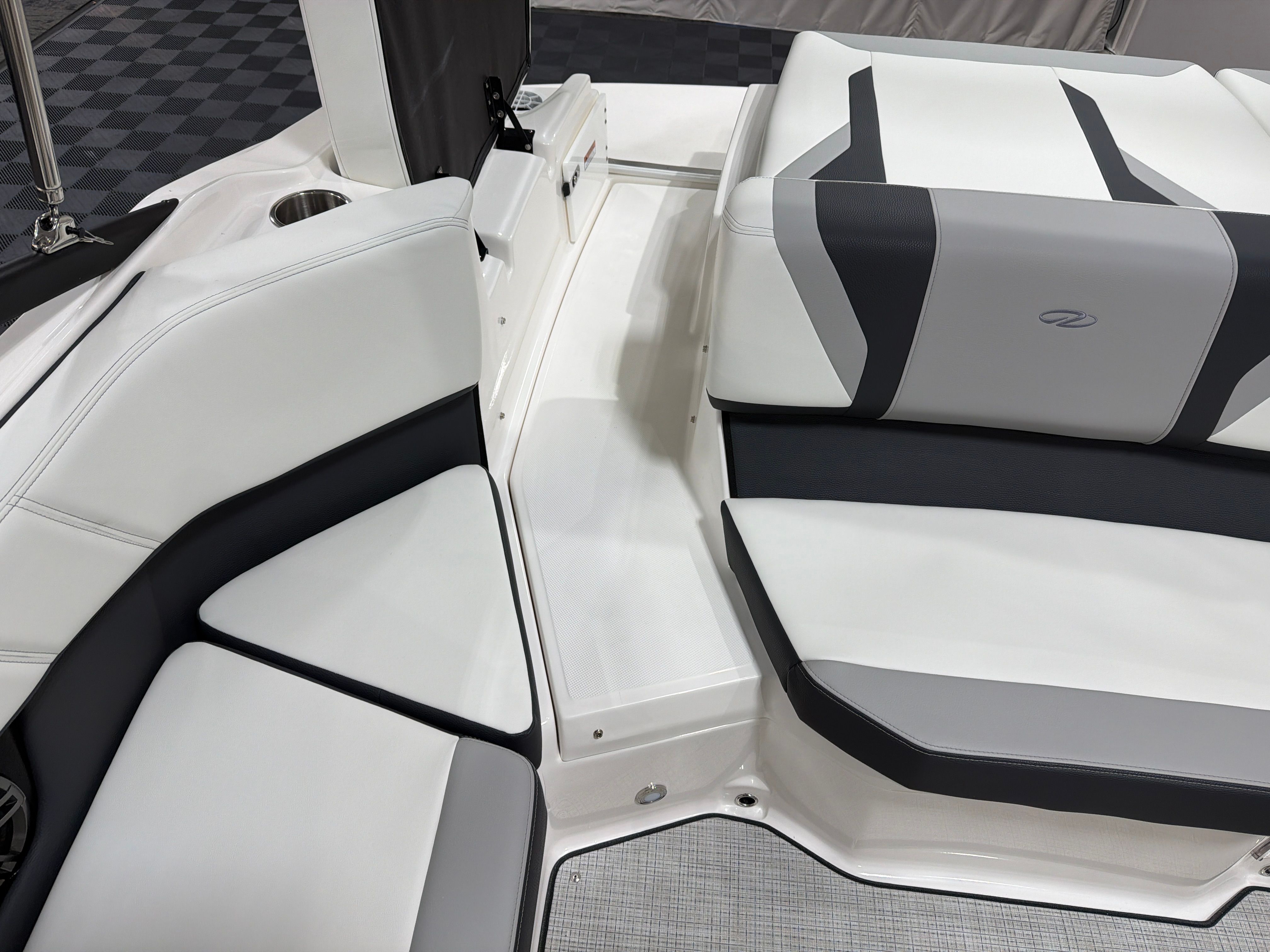 2026 Regal 2000 ES - 9