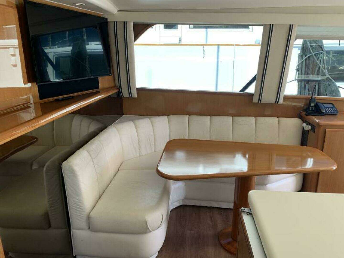 2000 Viking 50 Convertible Sportfish - Image 10