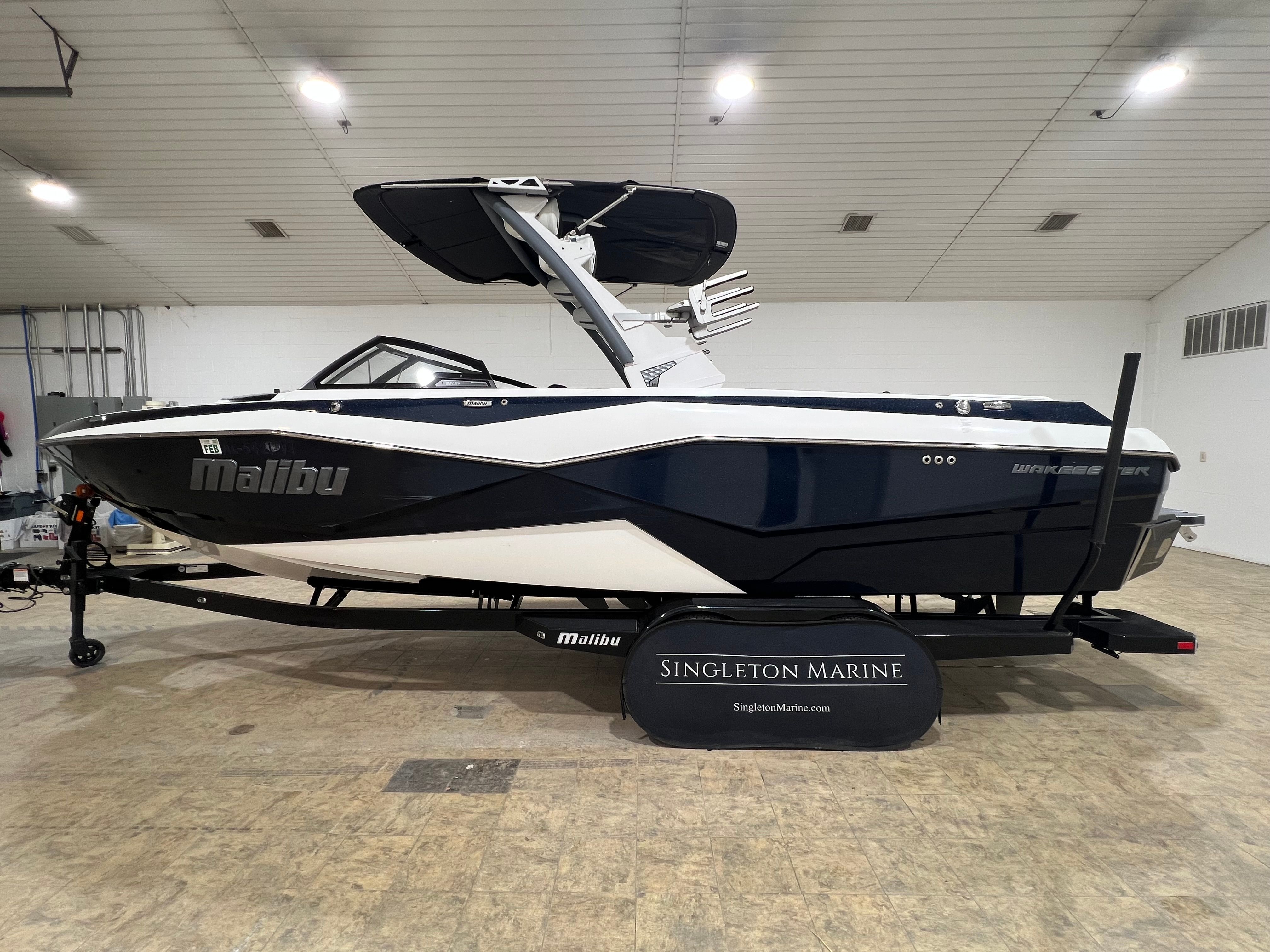 2023 Malibu Wakesetter 25 LSV