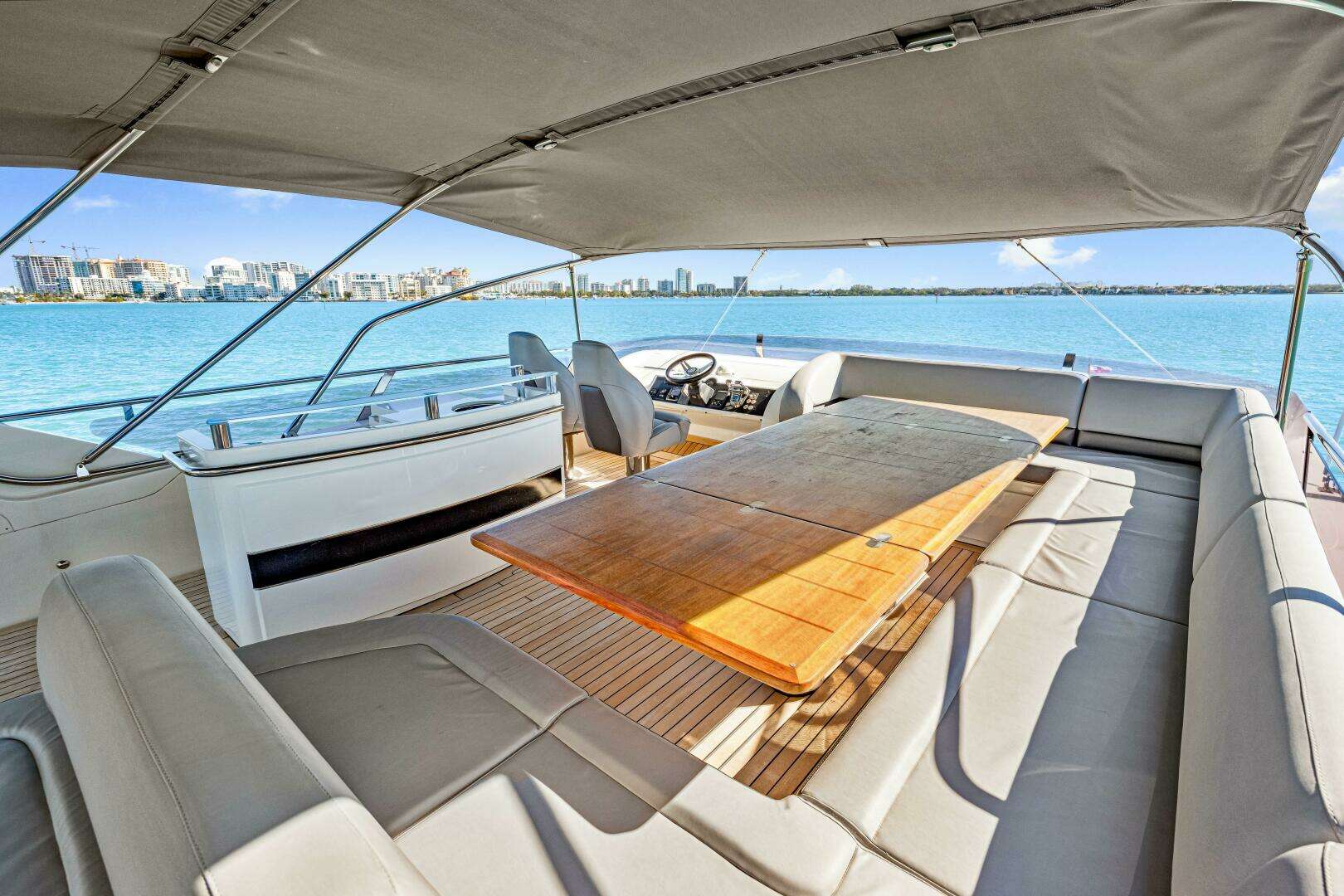 2014 Princess Y72 - Image 104