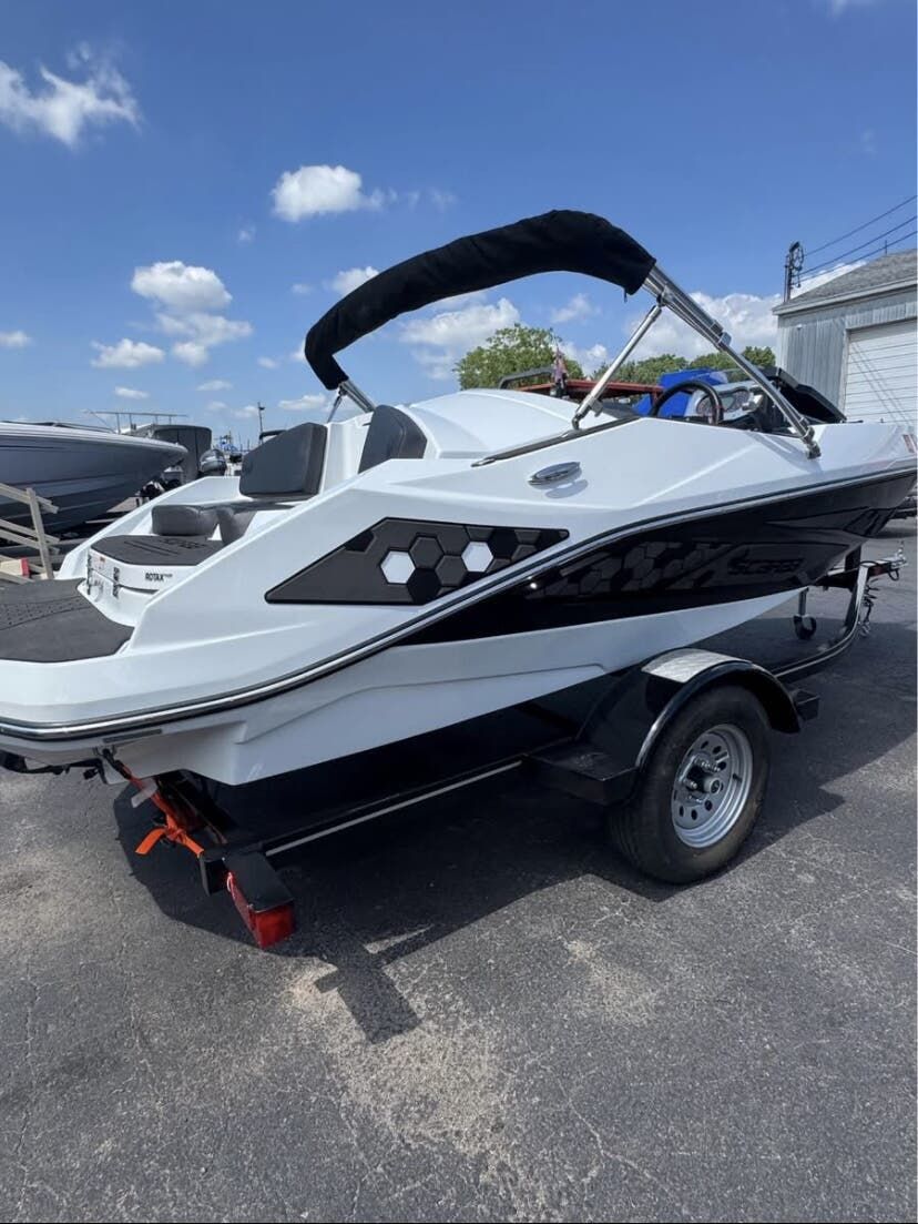 2021 Scarab 165 Series - 2