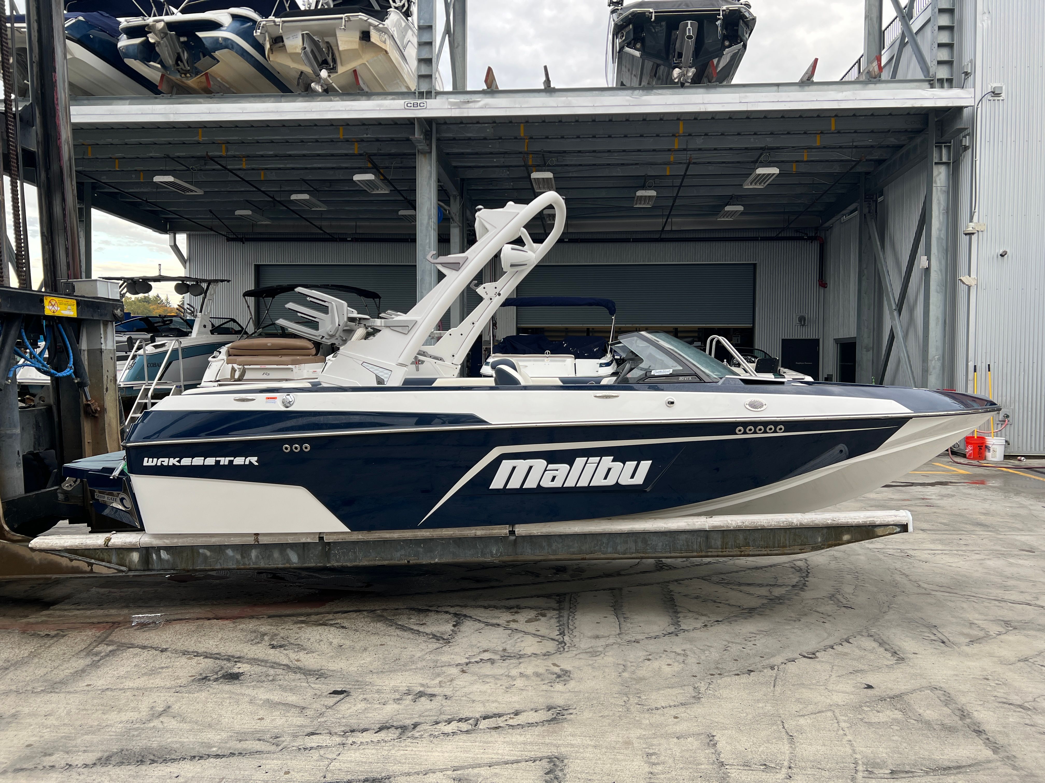 2025 Malibu Wakesetter 20 VTX - 6