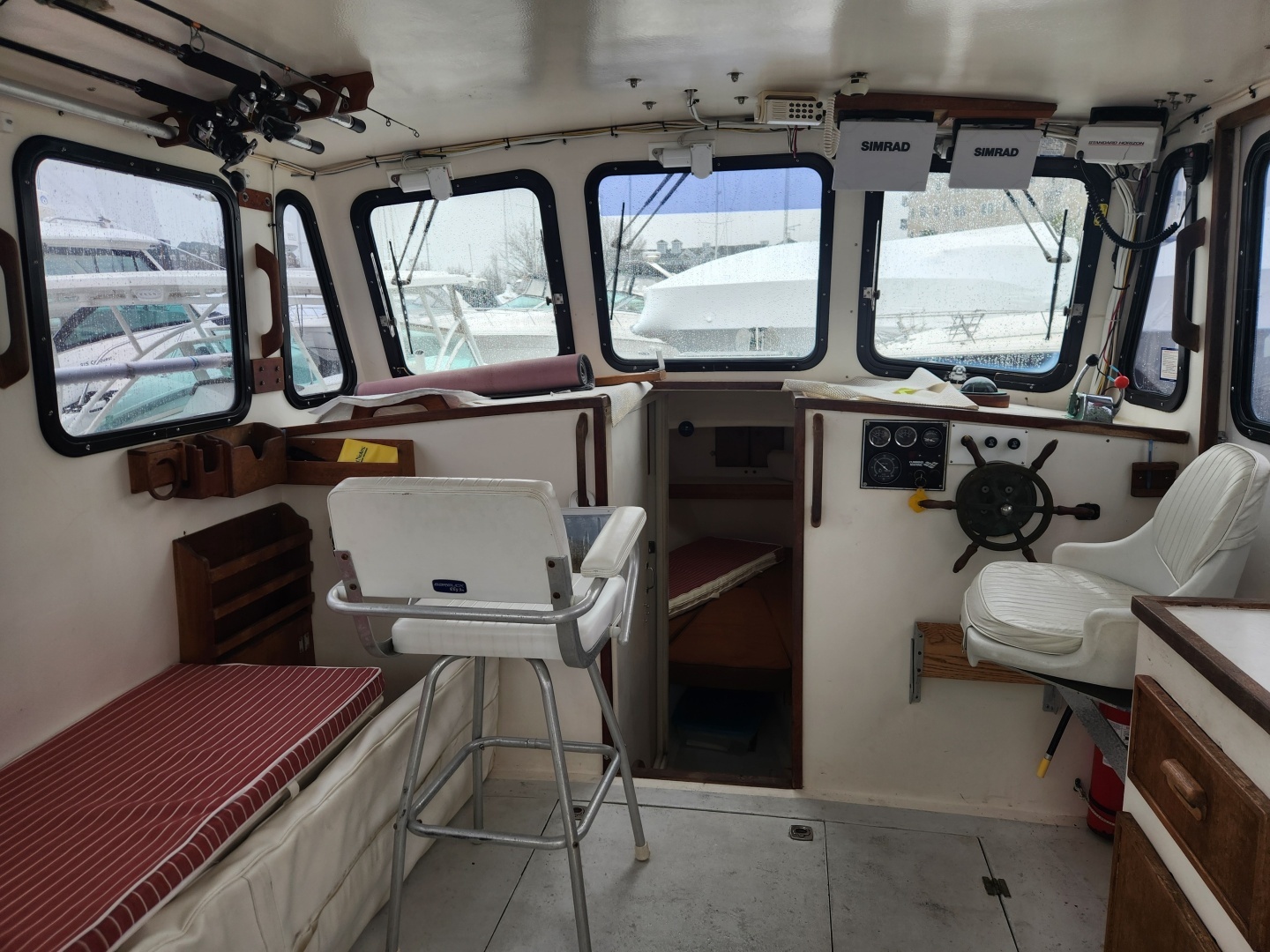 1988 Duffy Lobster Yacht - Image 6