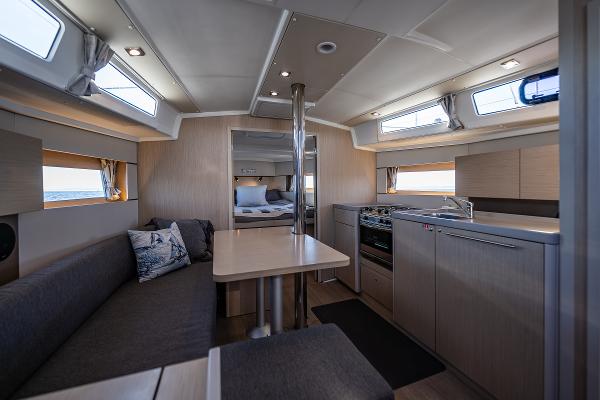 2021 Beneteau Oceanis 38.1 - 51